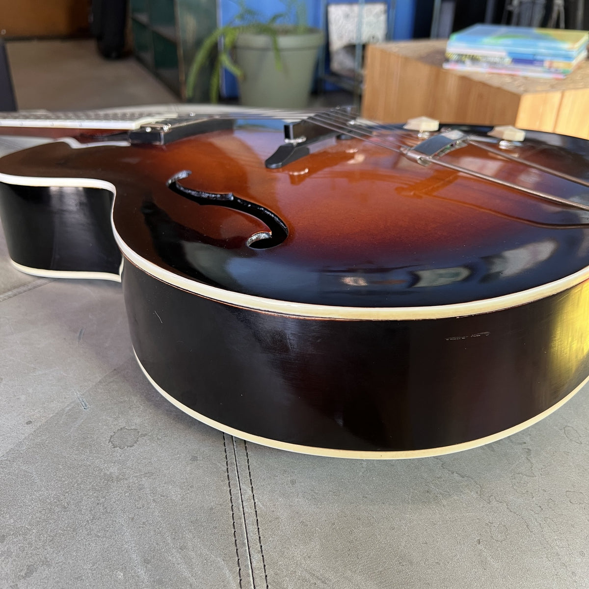1952 Epiphone Zephyr Regent Electric Archtop – Pre-Gibson "New York" Era (Serial #64412)