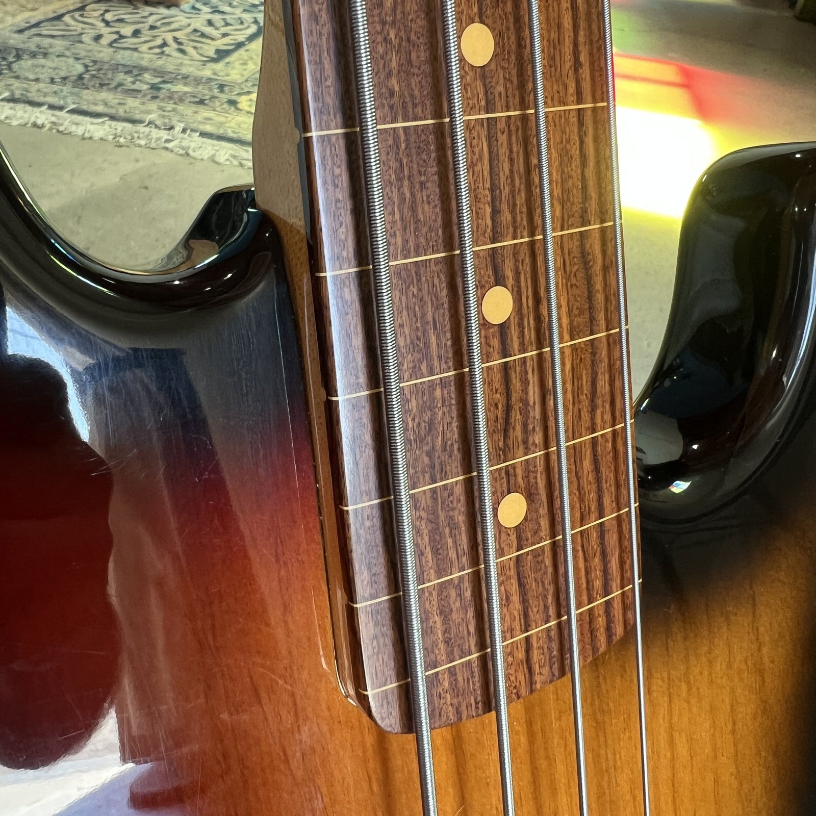 Jaco Pastorius Jazz Bass, Fretless, Pau Ferro Fingerboard, 3-Color Sunburst