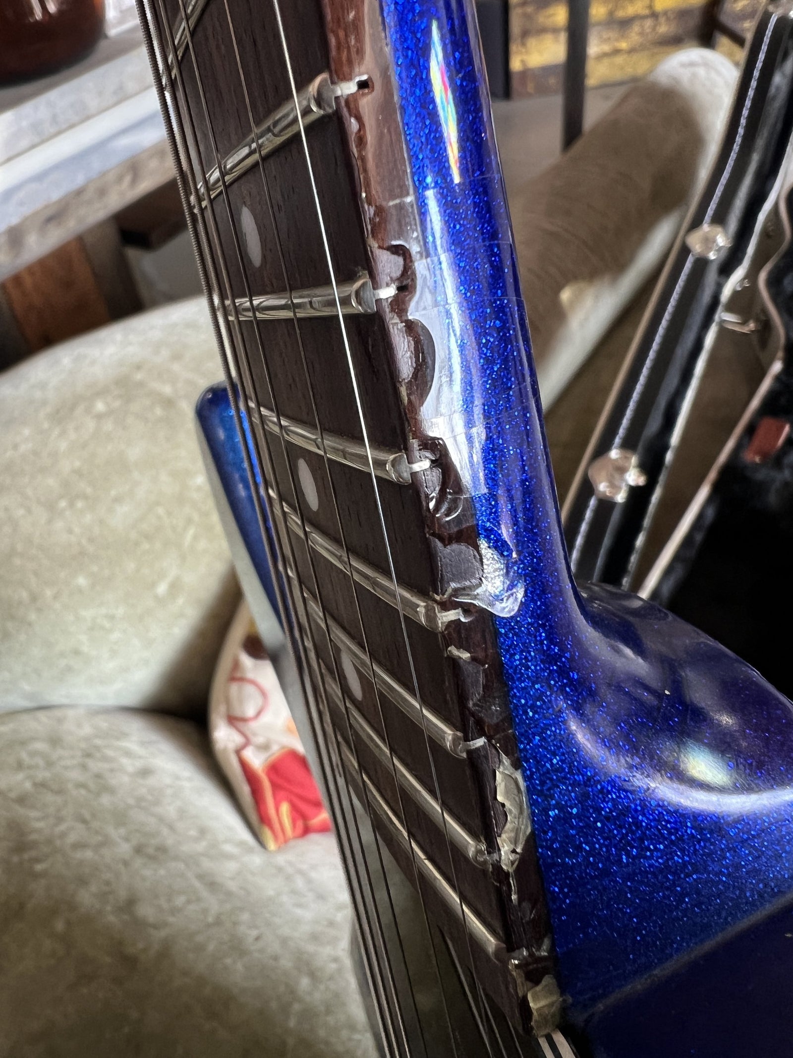 Rock N Roll Relics Thunders - Sparkle Blue Relic