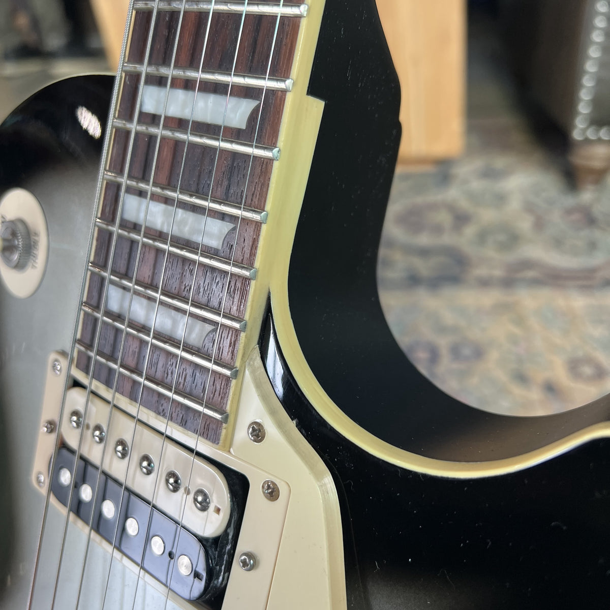 2014 Epiphone Les Paul Traditional Pro in Silverburst | Includes Hardshell Case