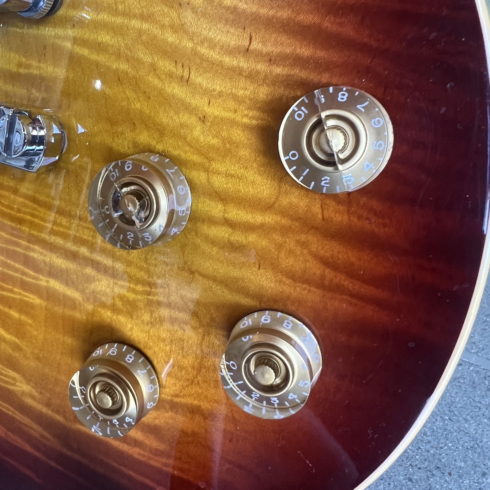 2009 Gibson Les Paul Traditional Figured Maple Top - Very Good Condition