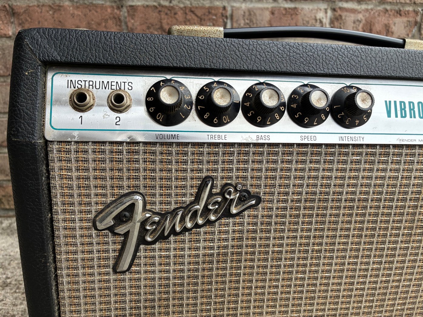Vintage 1976 Fender Vibro Champ Guitar Amplifier - 100% Original