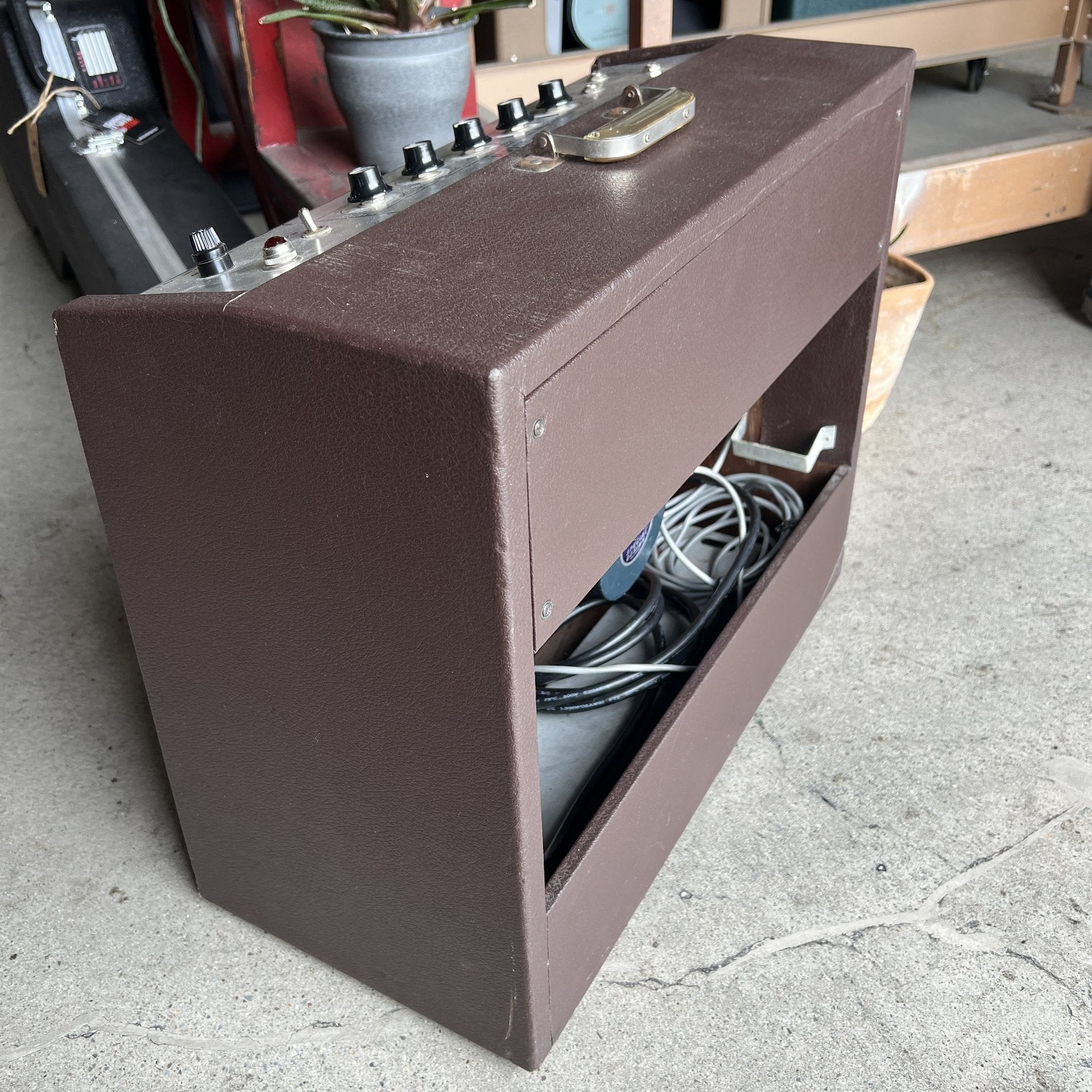 1962 GA-19RVT Falcon 15-Watt 1x12" Guitar Combo