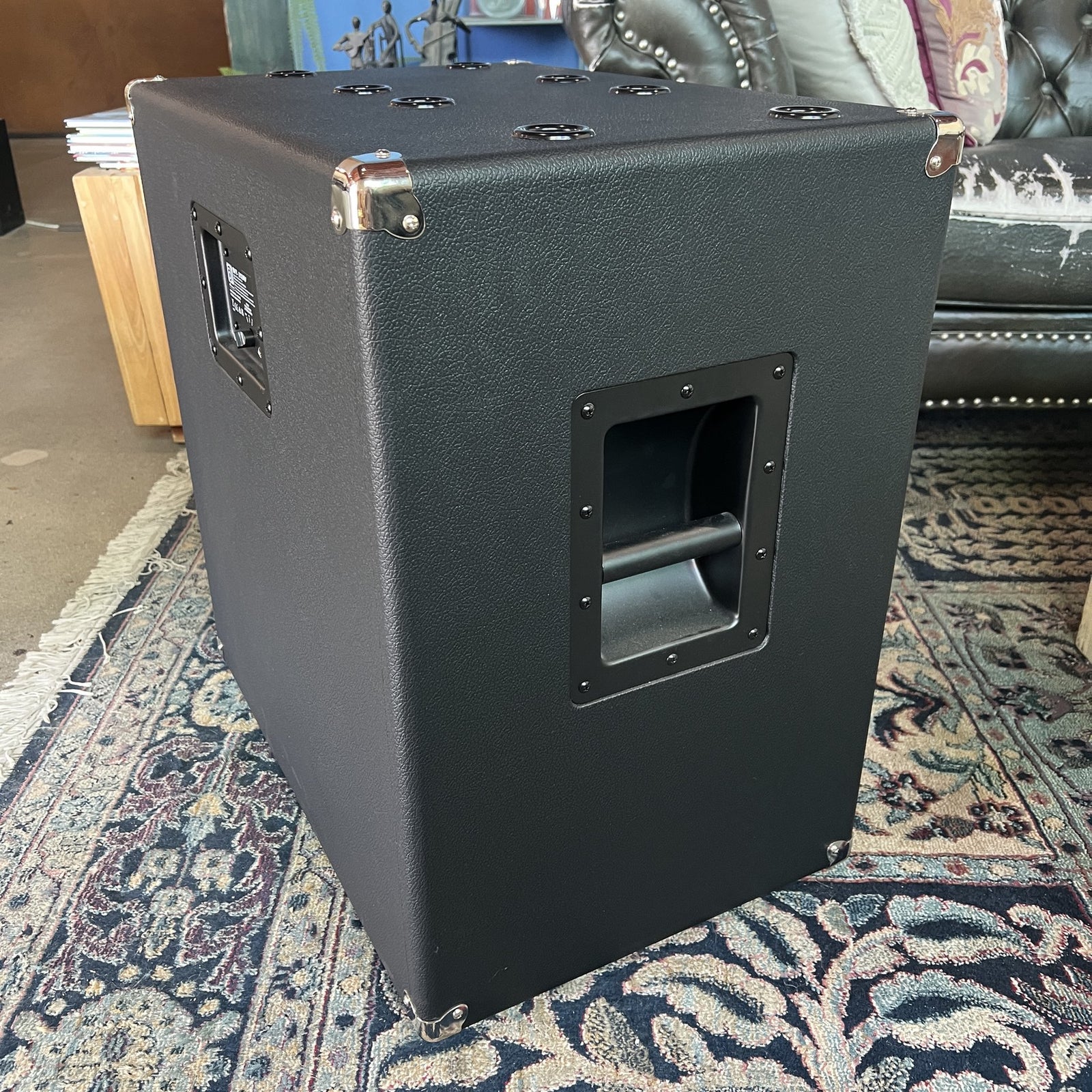 Ampeg SVT-212AV 600-Watt 2x12" Bass Speaker Cabinet - Black (Excellent Condition)