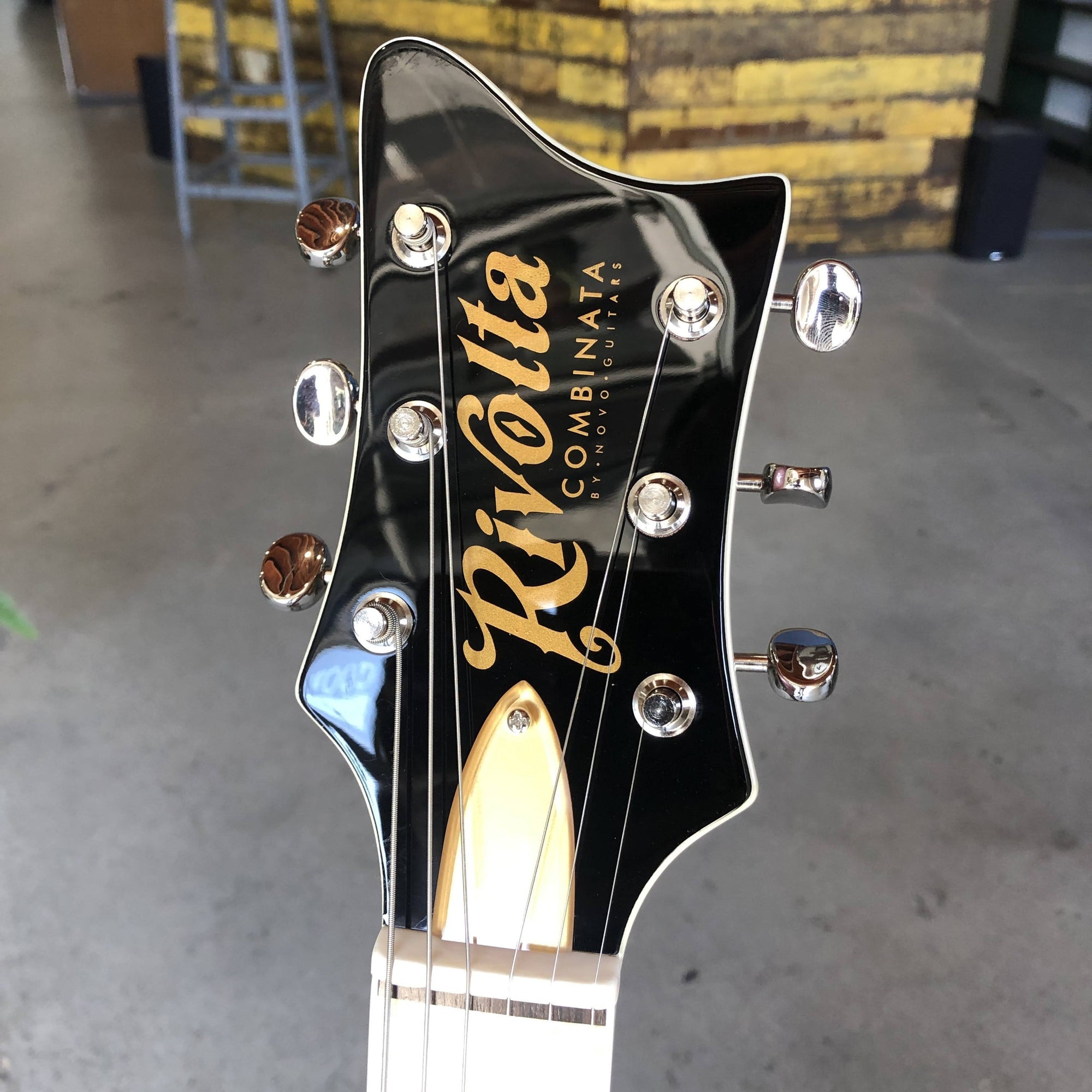 Rivolta Guitars Combinata XVII LTD - Burgundy Mist