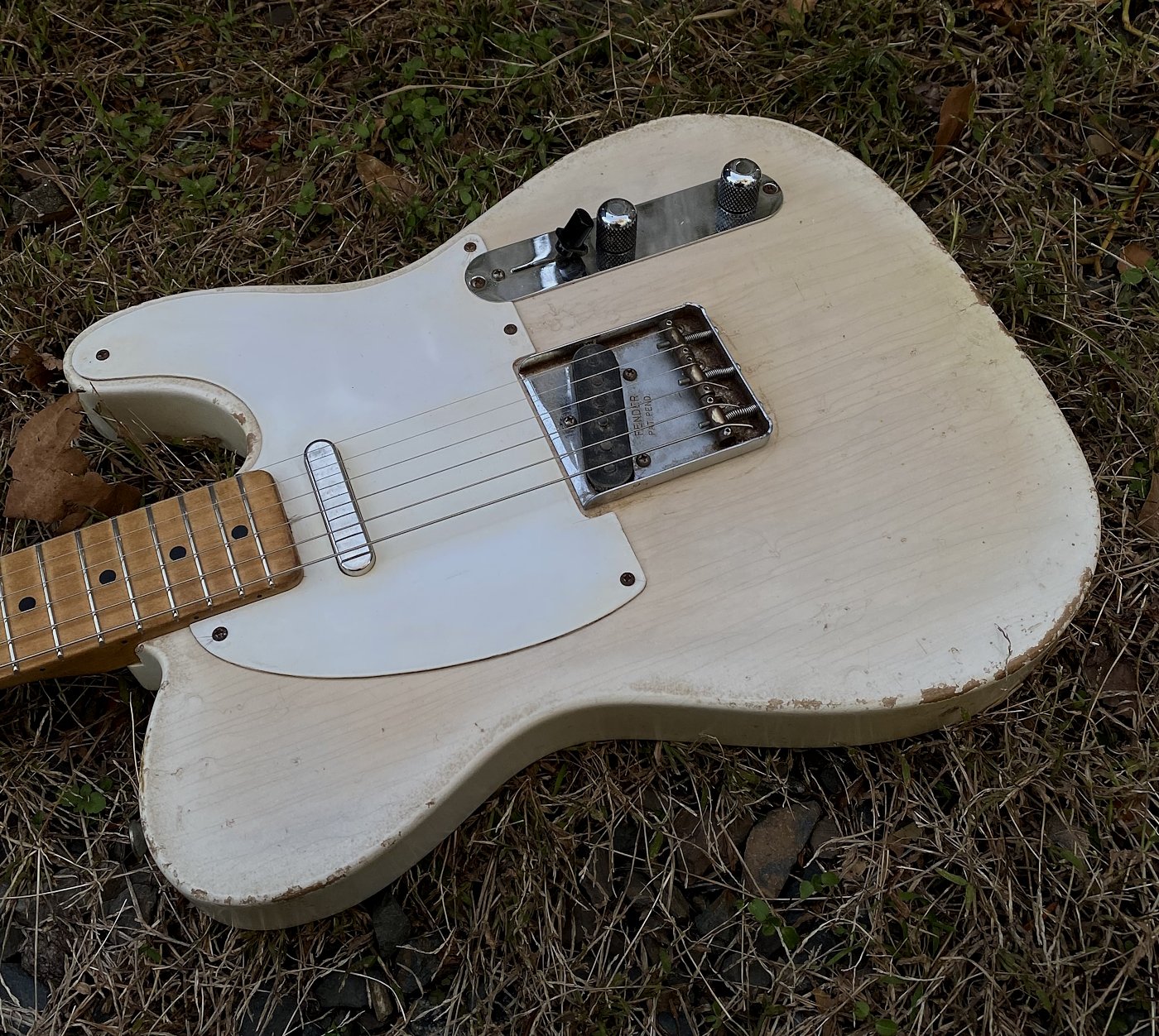 Revelator Guitars - RetroSonic T-Style - White Guard - #63631