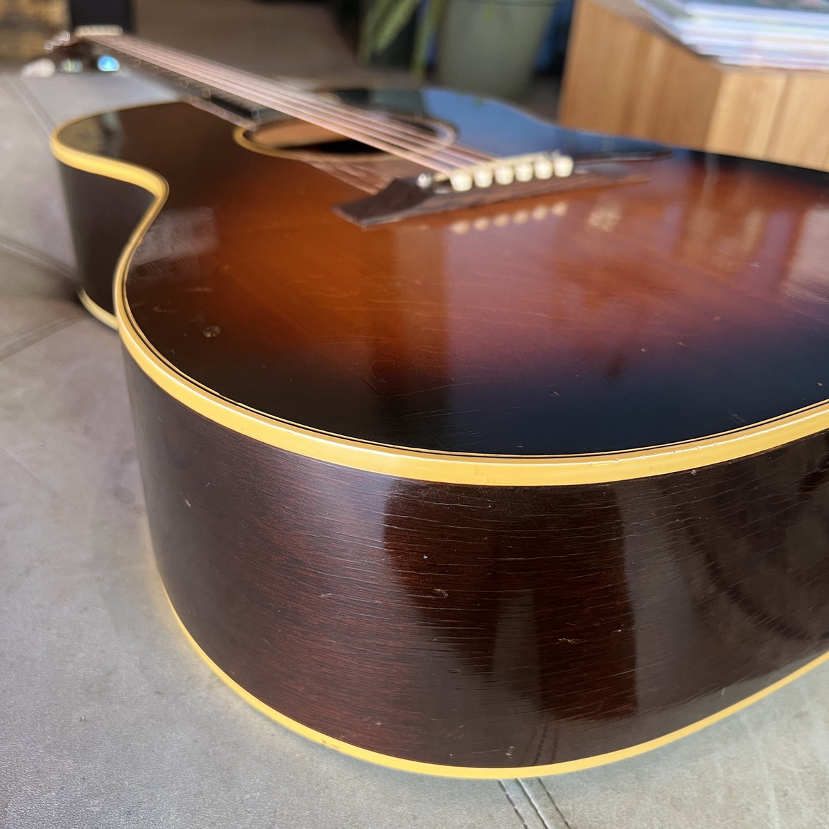 Vintage 1968 Gibson B-25 Acoustic Guitar – Sunburst (Original Case)