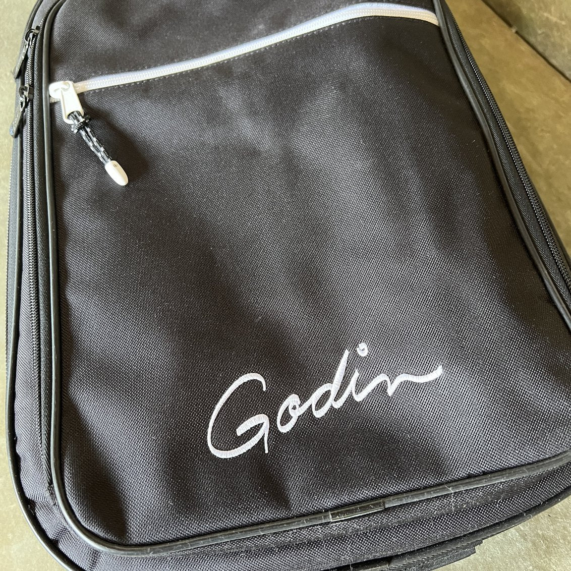 2019 Godin Session LTD - Black