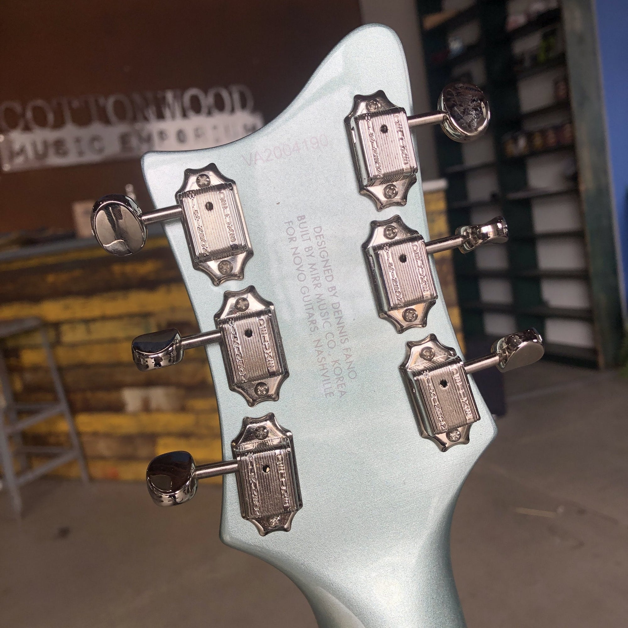 Rivolta Guitars Mondata XVIII - Ice Blue Metallic