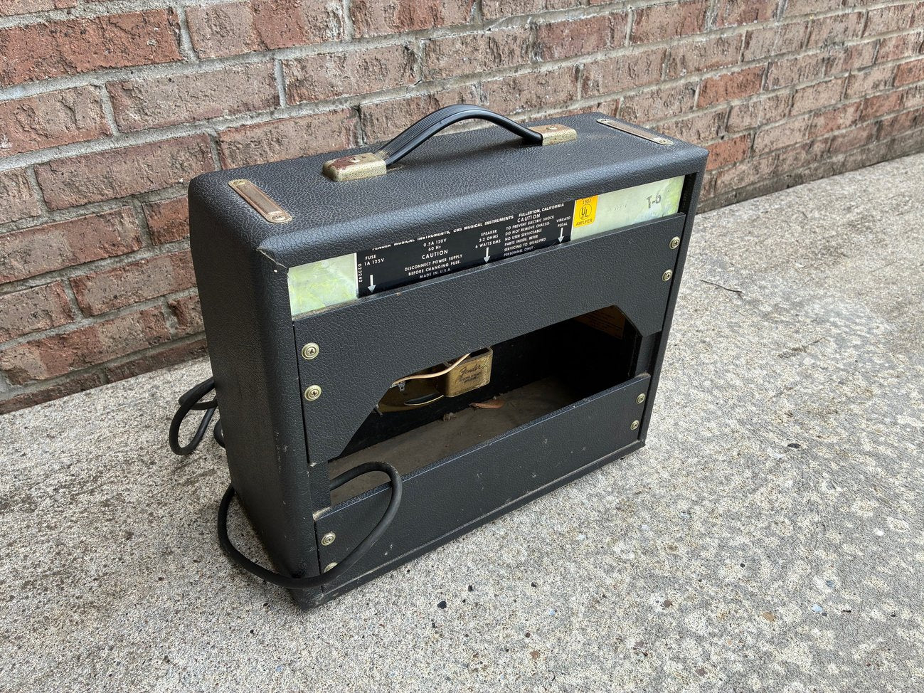 Vintage 1976 Fender Vibro Champ Guitar Amplifier - 100% Original