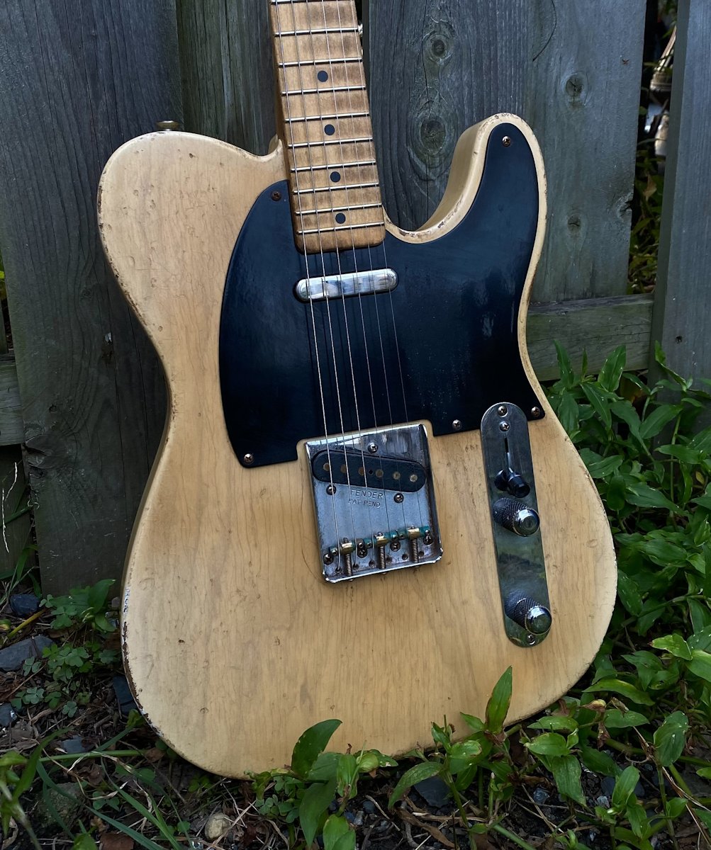 Revelator Guitars - RetroSonic T-Style - Black Guard - #62095