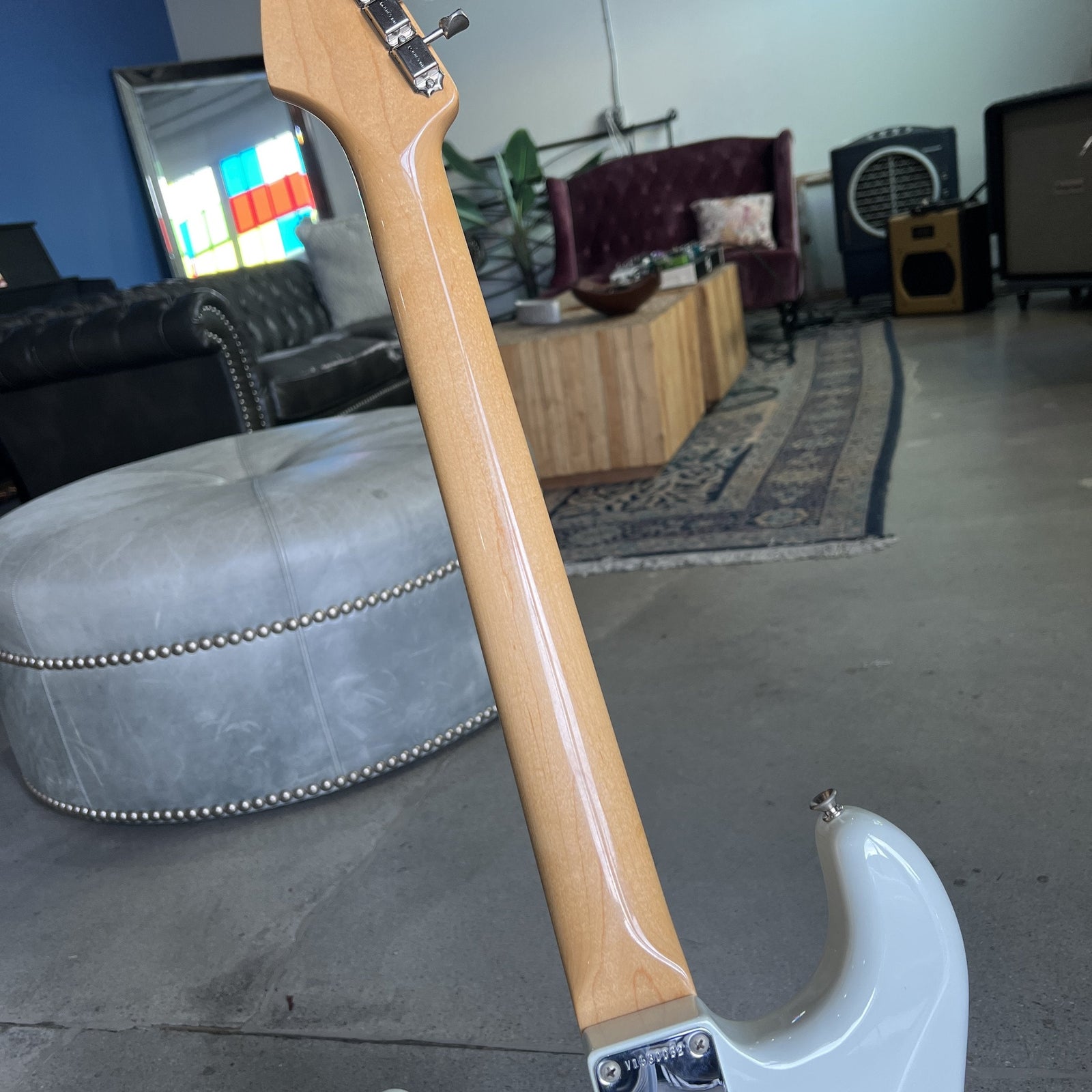 Fender American Vintage '65 Stratocaster, Round-Lam Rosewood Fingerboard, Olympic White