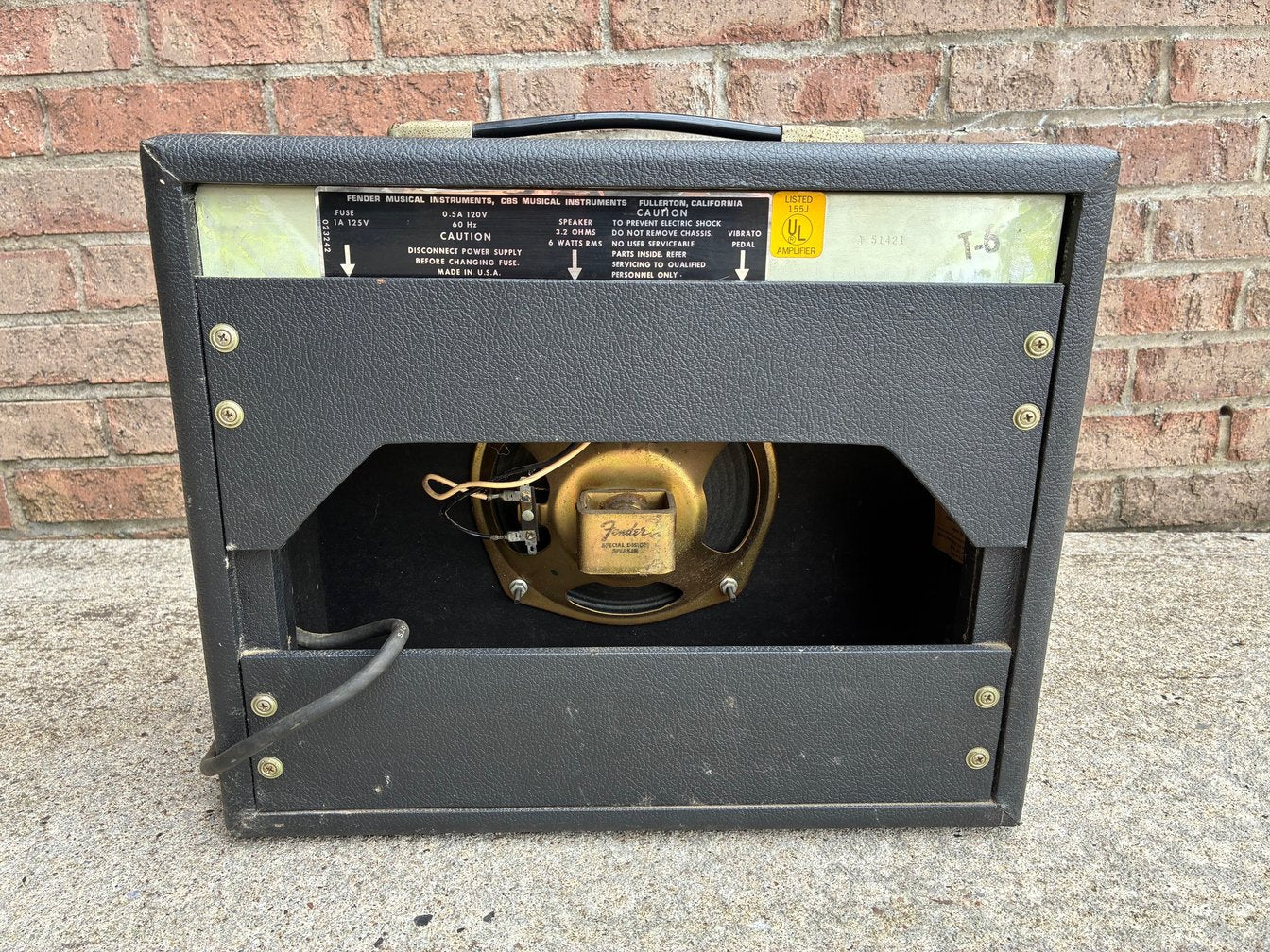 Vintage 1976 Fender Vibro Champ Guitar Amplifier - 100% Original