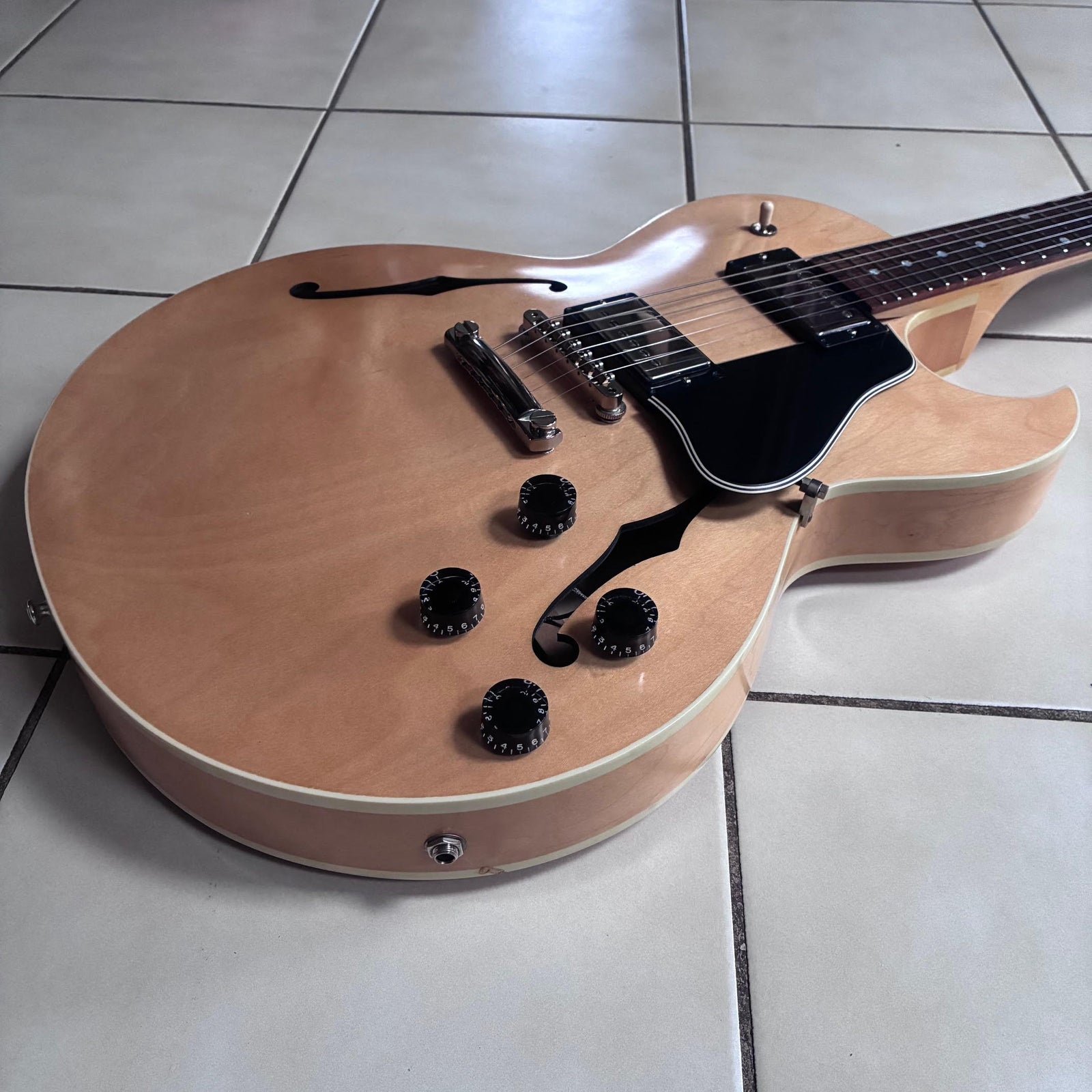 Vintage 2003 Gibson ES-135 w/Case – Excellent Playability – Original Finish
