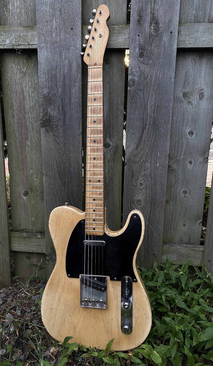 Revelator Guitars - RetroSonic T-Style - Black Guard - #62095