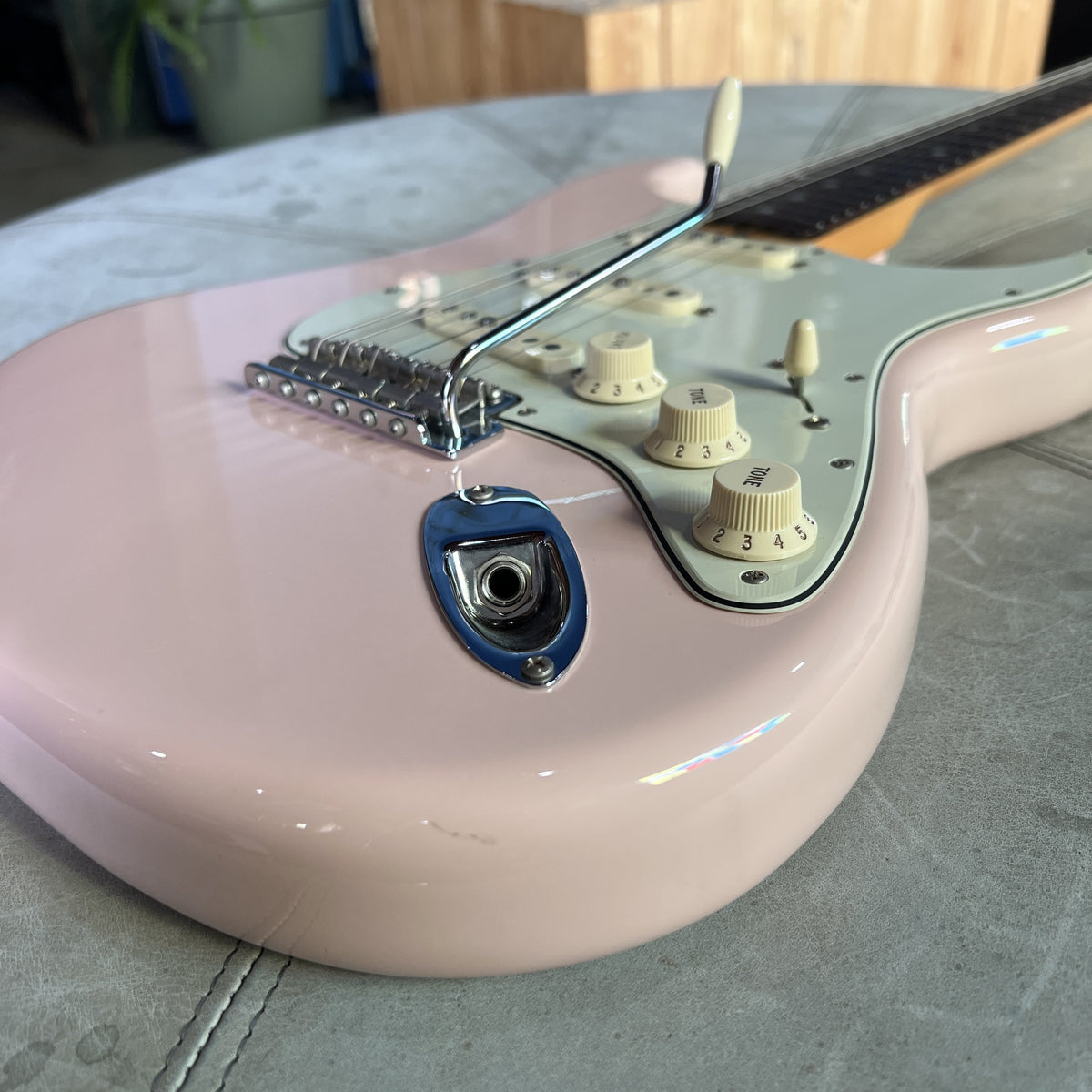 2022 Fender American Original '60s Stratocaster - Shell Pink