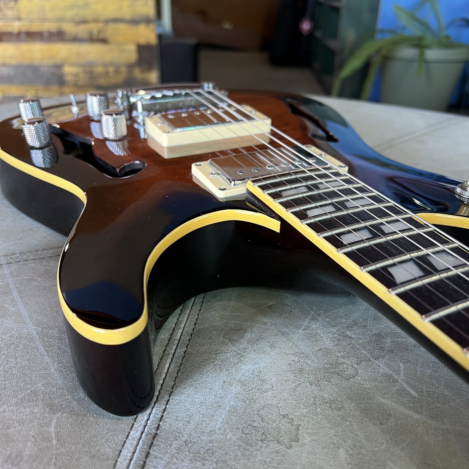 2006 Schecter Diamond Series C-1 E/A Semi-Hollow Hybrid Guitar – Dark Vintage Sunburst