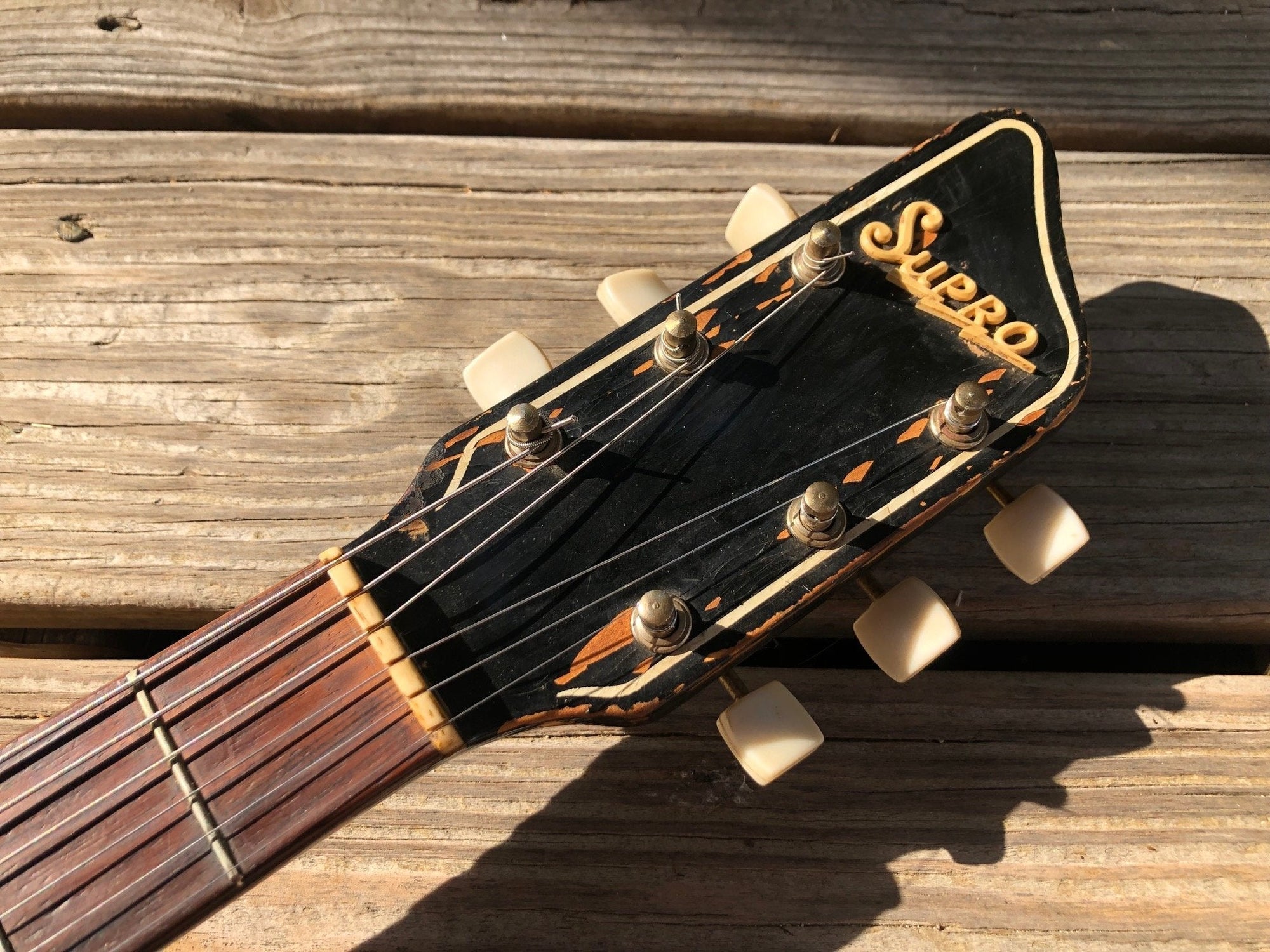 Vintage 1960’s Supro Sahara Electric Guitar