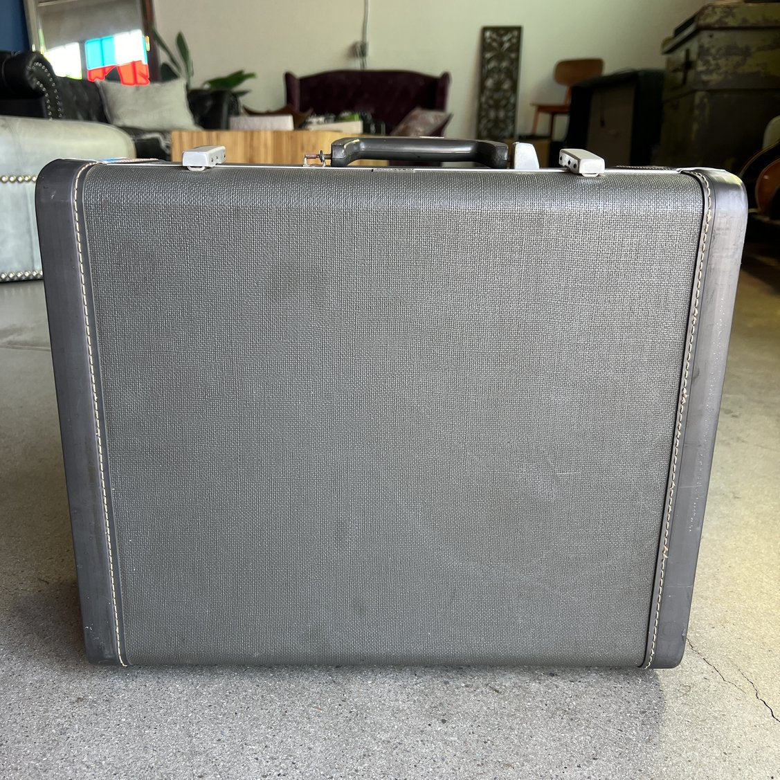 Ampex Stereo 2010 Vintage Suitcase Style Tube Amplifier