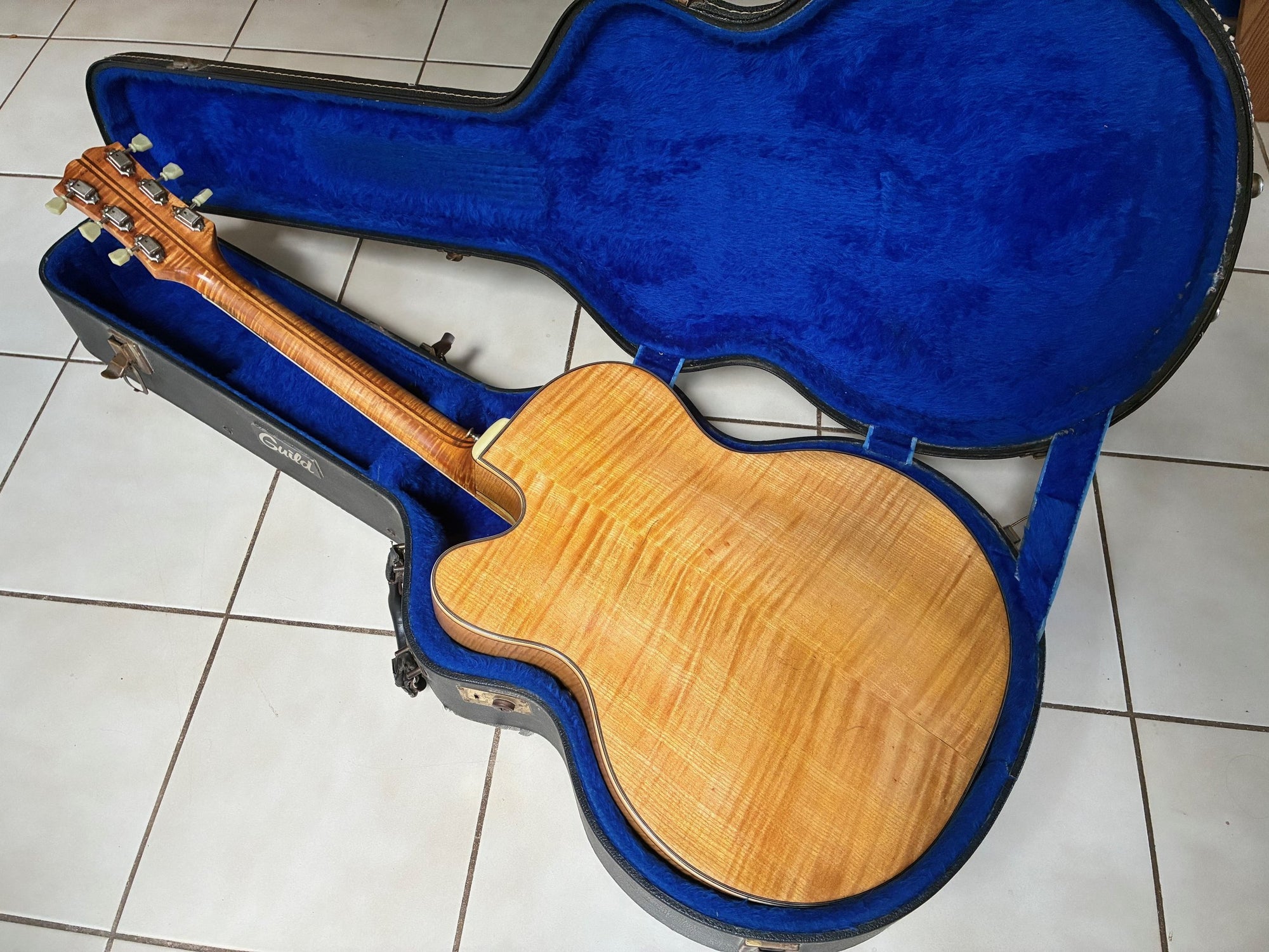 Vintage 1962 Guild A-500 Archtop Acoustic Guitar X-500