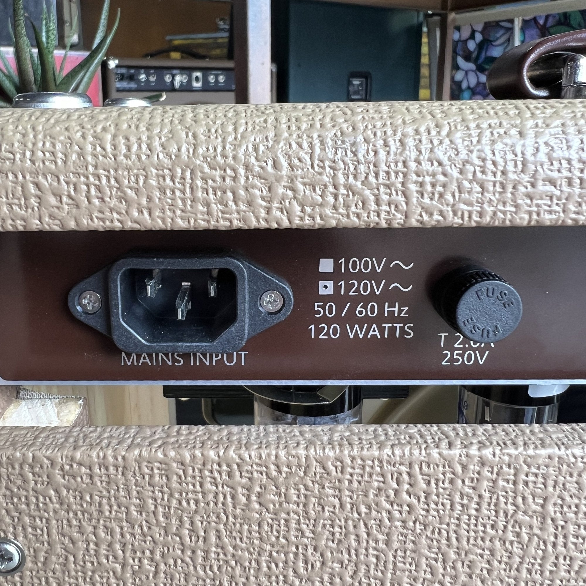 Suhr Hombre 2-Channel 18-Watt 1x12" Guitar Combo