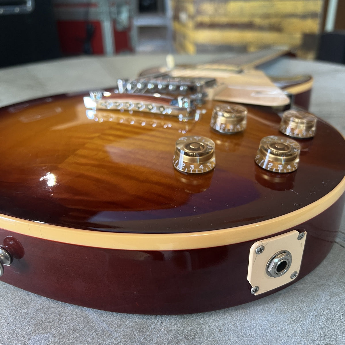 2009 Gibson Les Paul Traditional Figured Maple Top - Very Good Condition