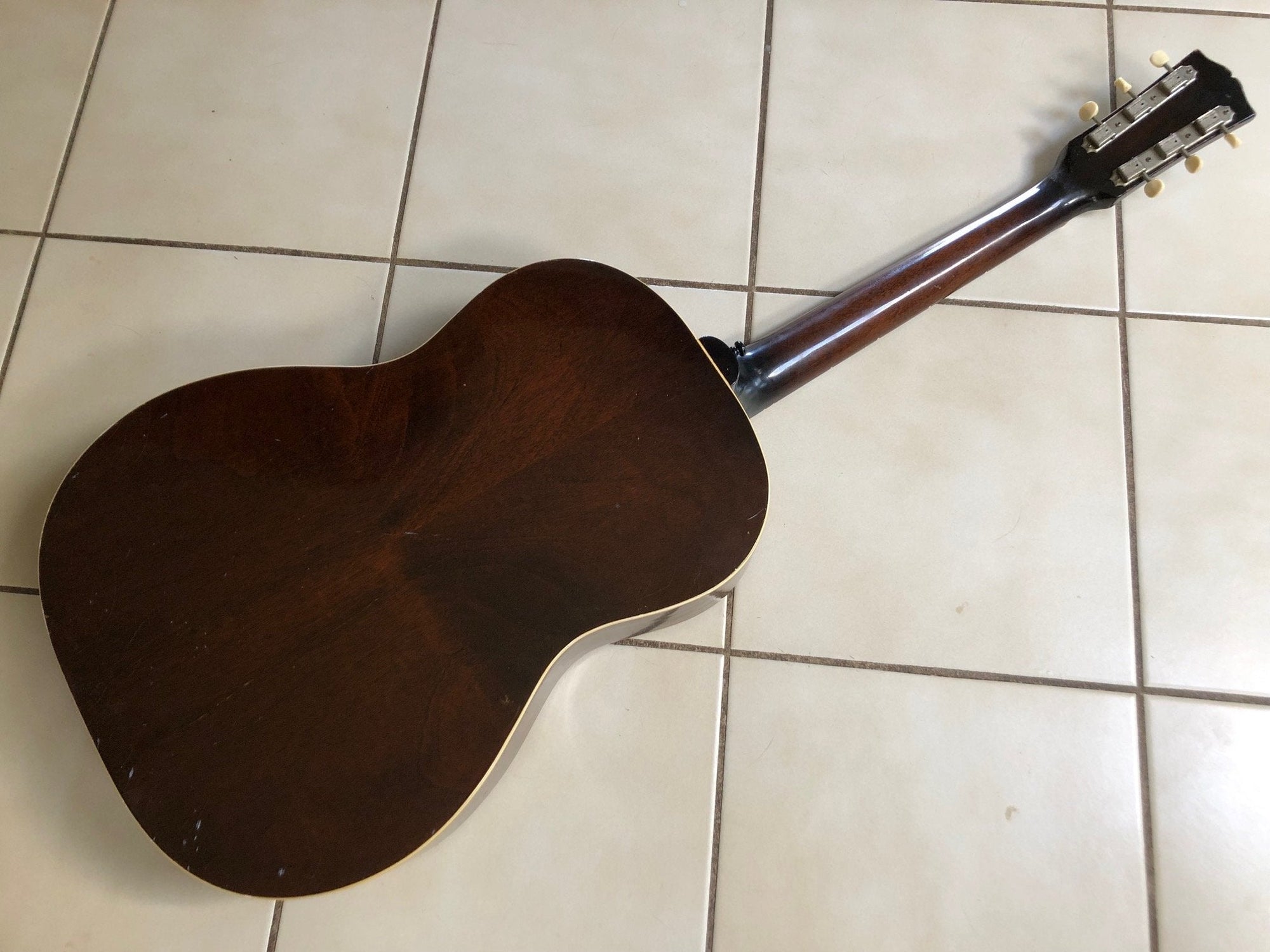 Vintage 1960 Gibson LG-2 Acoustic Guitar