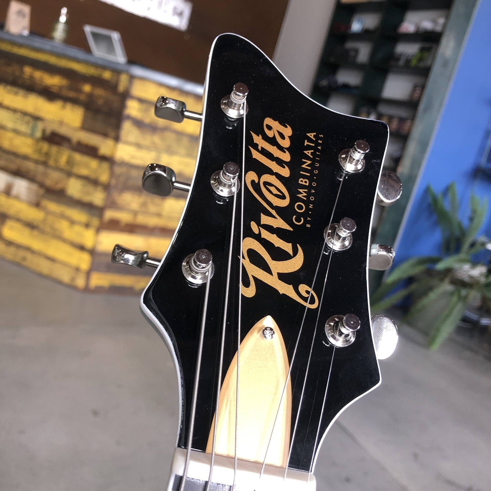 Rivolta Guitars Combinata VII - Ice Blue Metallic