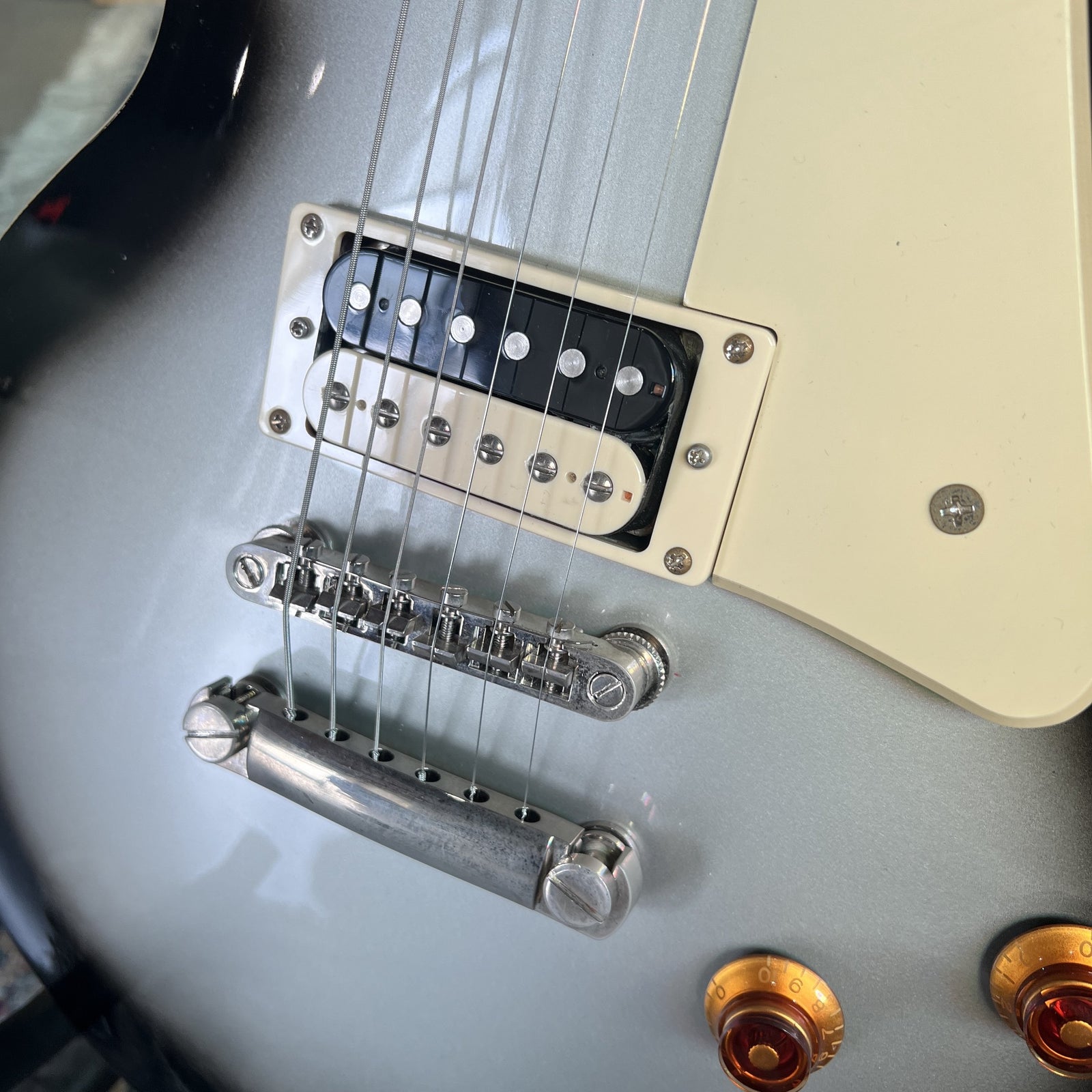 2014 Epiphone Les Paul Traditional Pro in Silverburst | Includes Hardshell Case