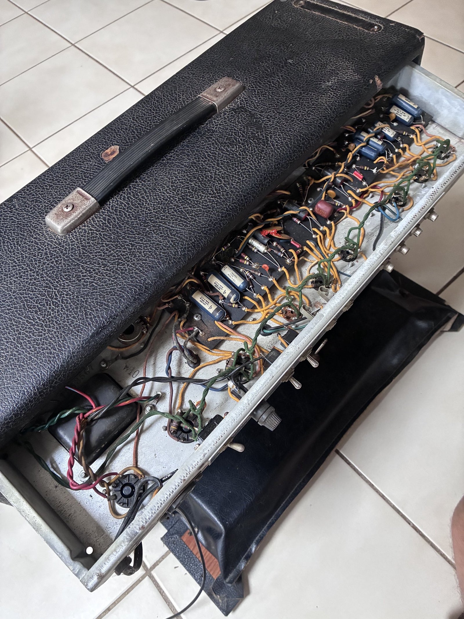 Vintage 1967 Fender Deluxe Reverb Guitar Amplifier