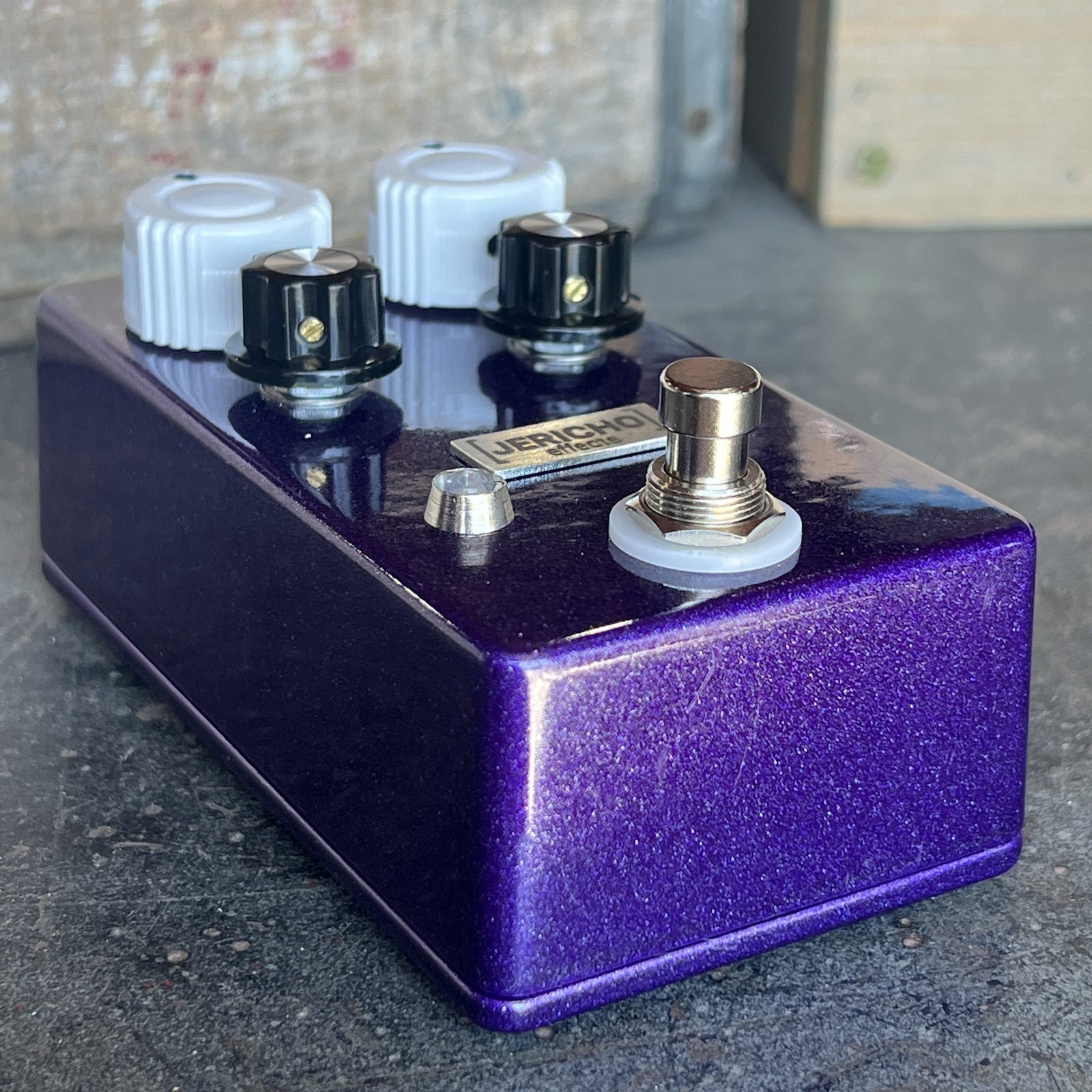 Jericho Effects Hand-Wired Fuzz Pedal | Silicon BC549