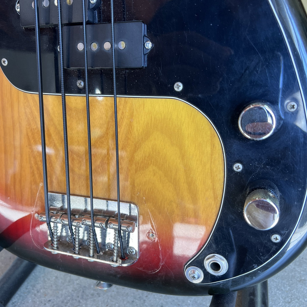 Vintage 1977 Fender Precision Fretless Bass