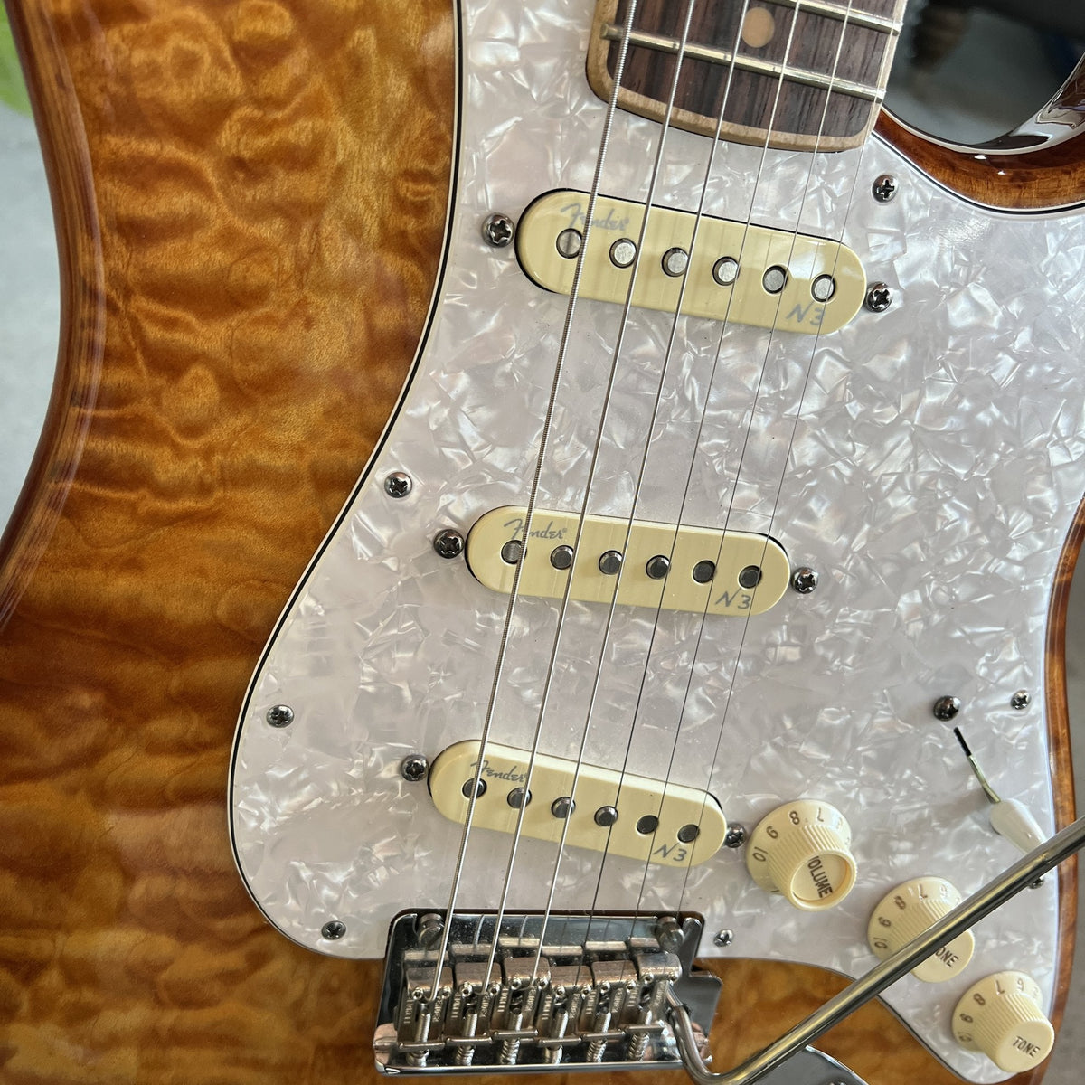 Fender Select Stratocaster Exotic Quilt - 2014