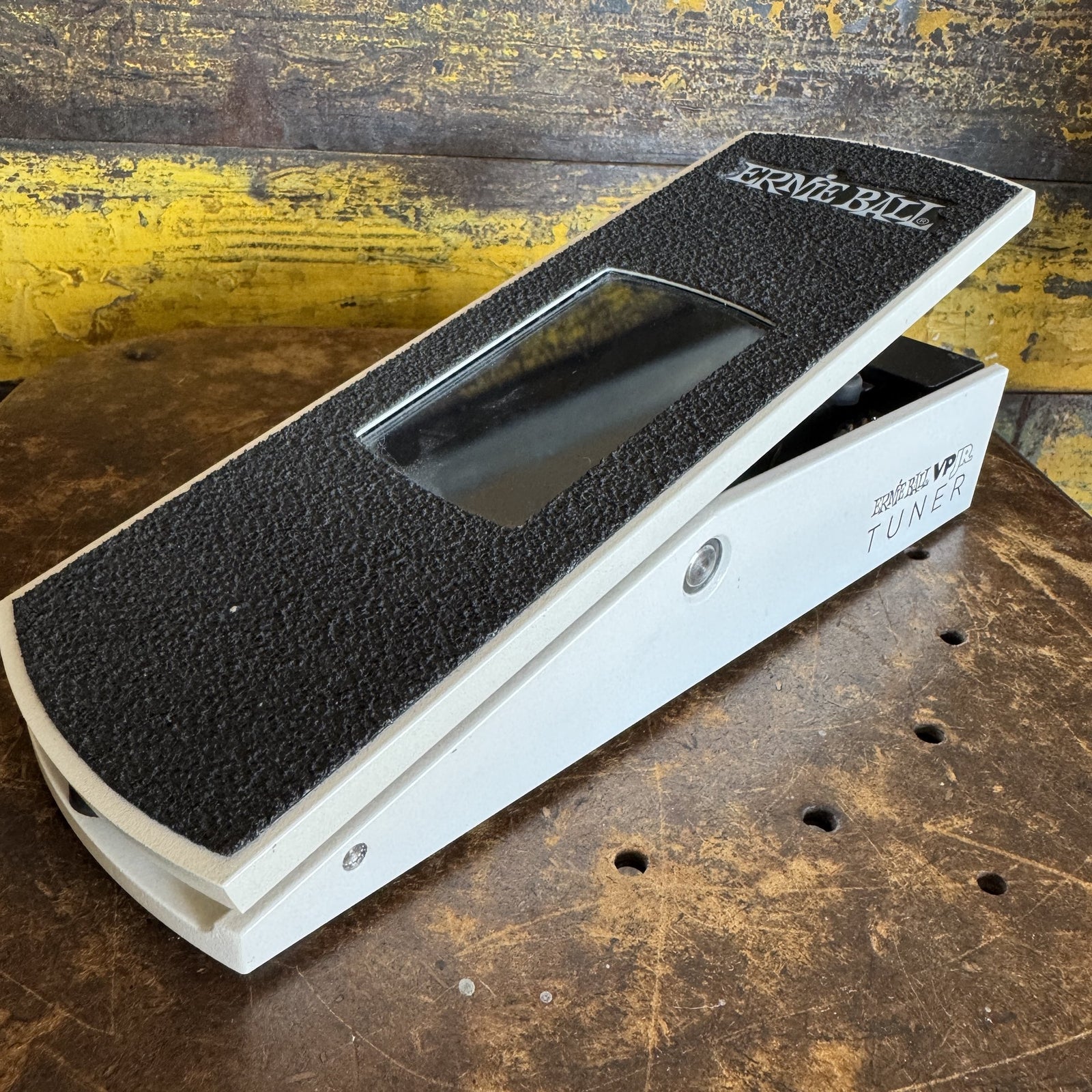 Ernie Ball VP Jr Tuner