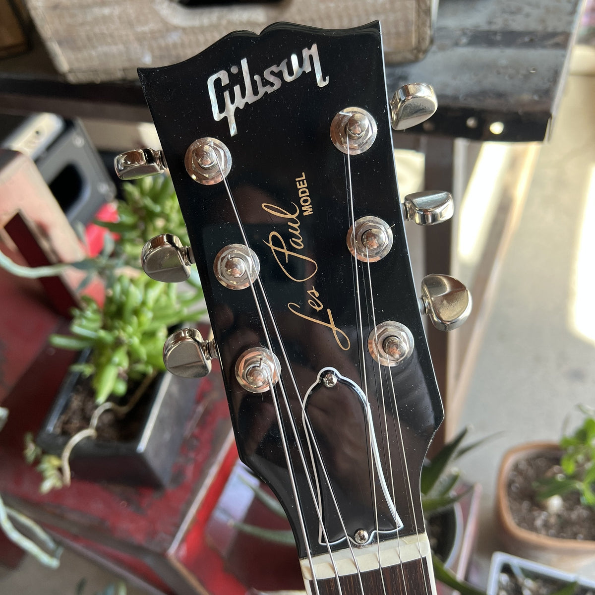 2016 Gibson Les Paul Classic - Ebony