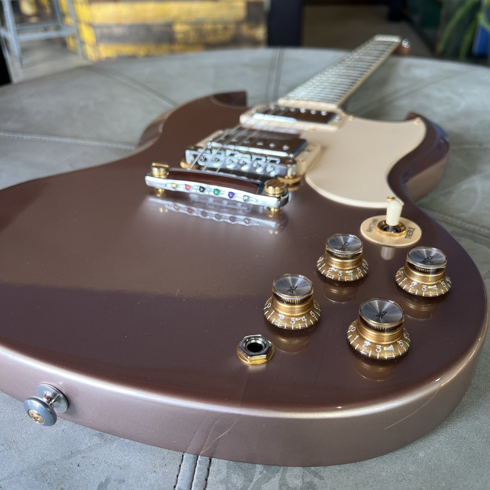 Gibson SG Standard "Airstream" Limited Edition (2019) – Rose Gold with Limited Aluminum Hardshell Case