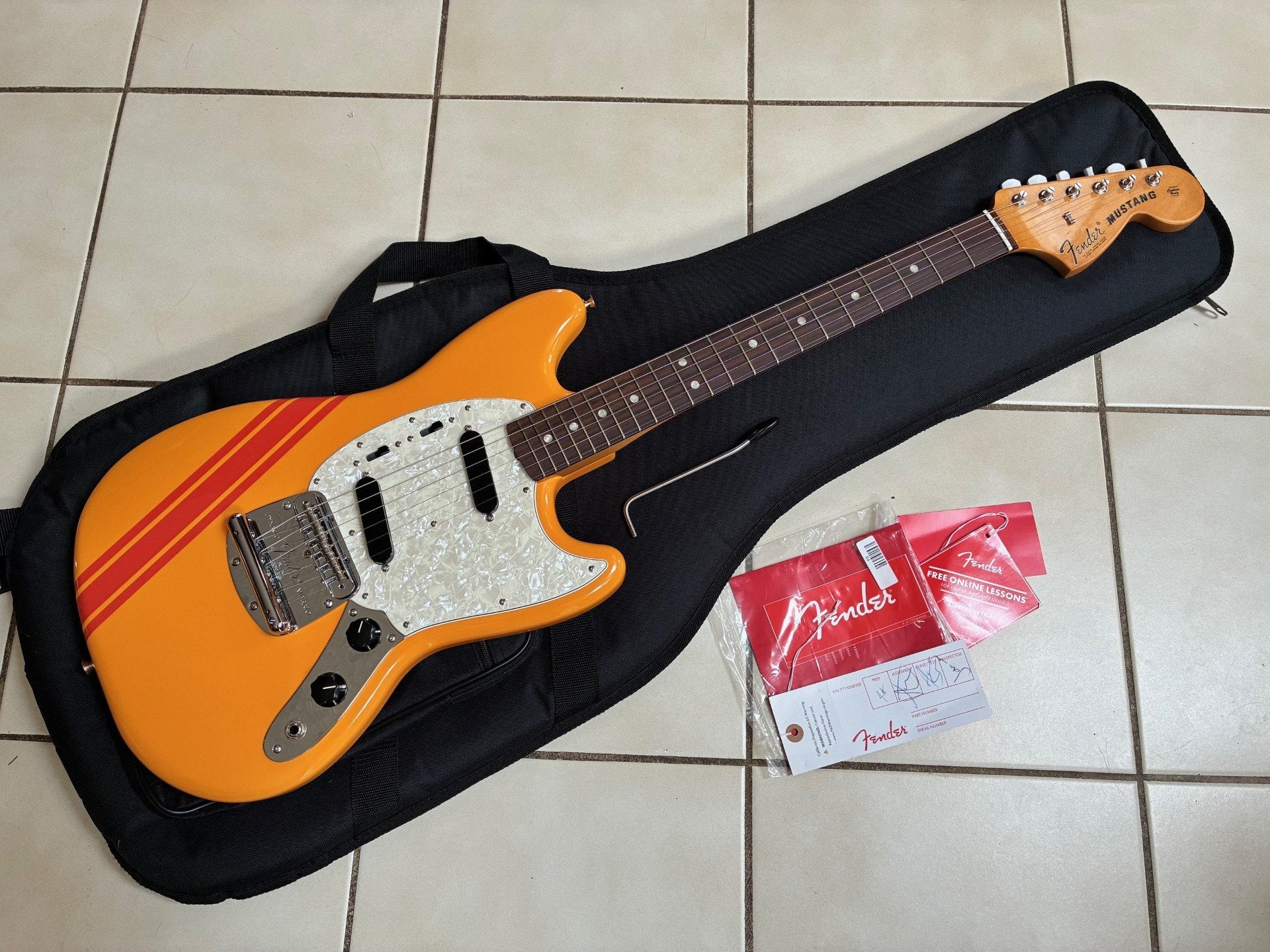 2024 Fender Mustang - Vinterra 2 Series - Competition Orange - Mint