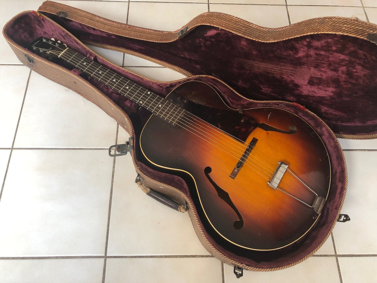 Vintage 1939 Gibson L-50 acoustic archtop guitar