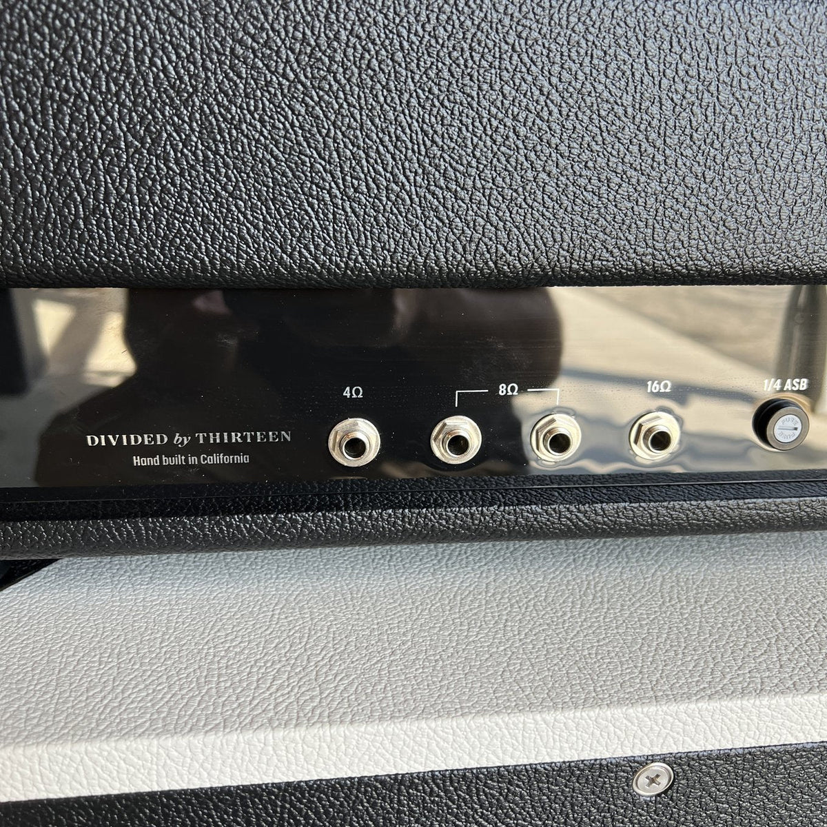 Divided by 13 JRT 9/15 Head - Black Bronco Tolex / Cream V