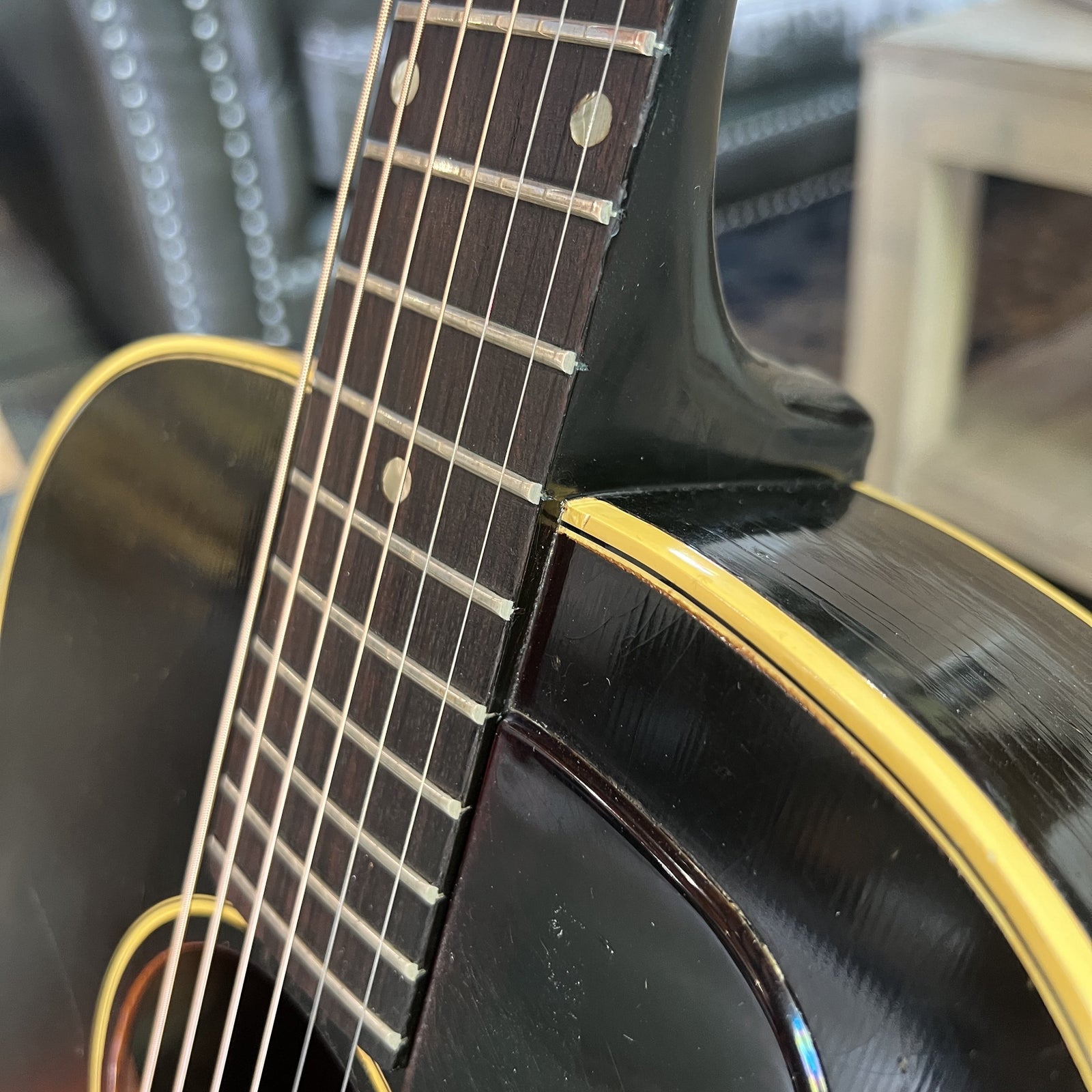 Vintage 1968 Gibson B-25 Acoustic Guitar – Sunburst (Original Case)