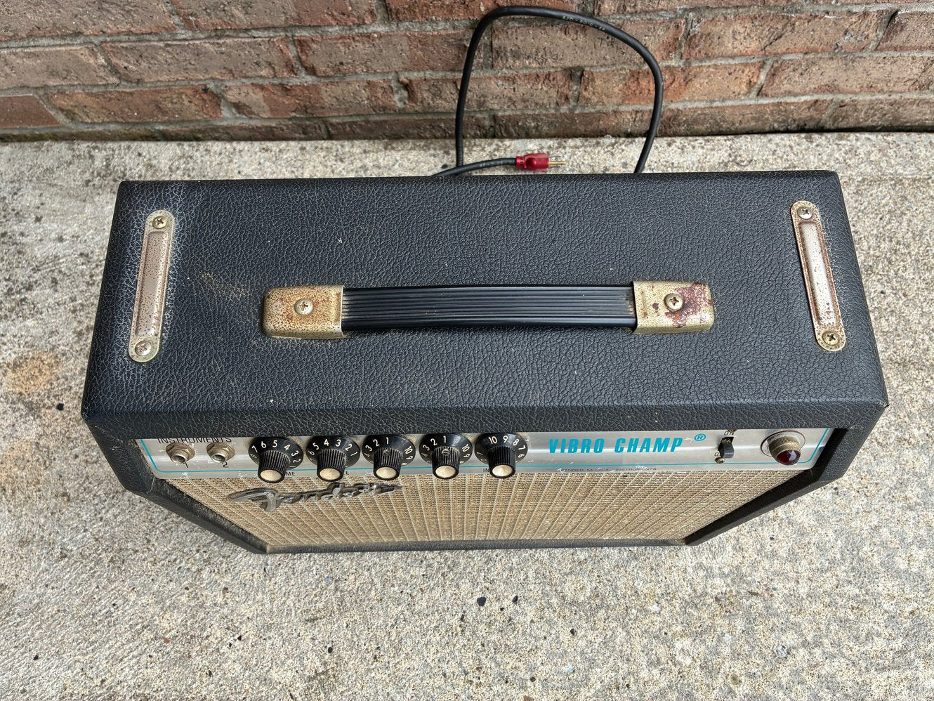 Vintage 1976 Fender Vibro Champ Guitar Amplifier - 100% Original