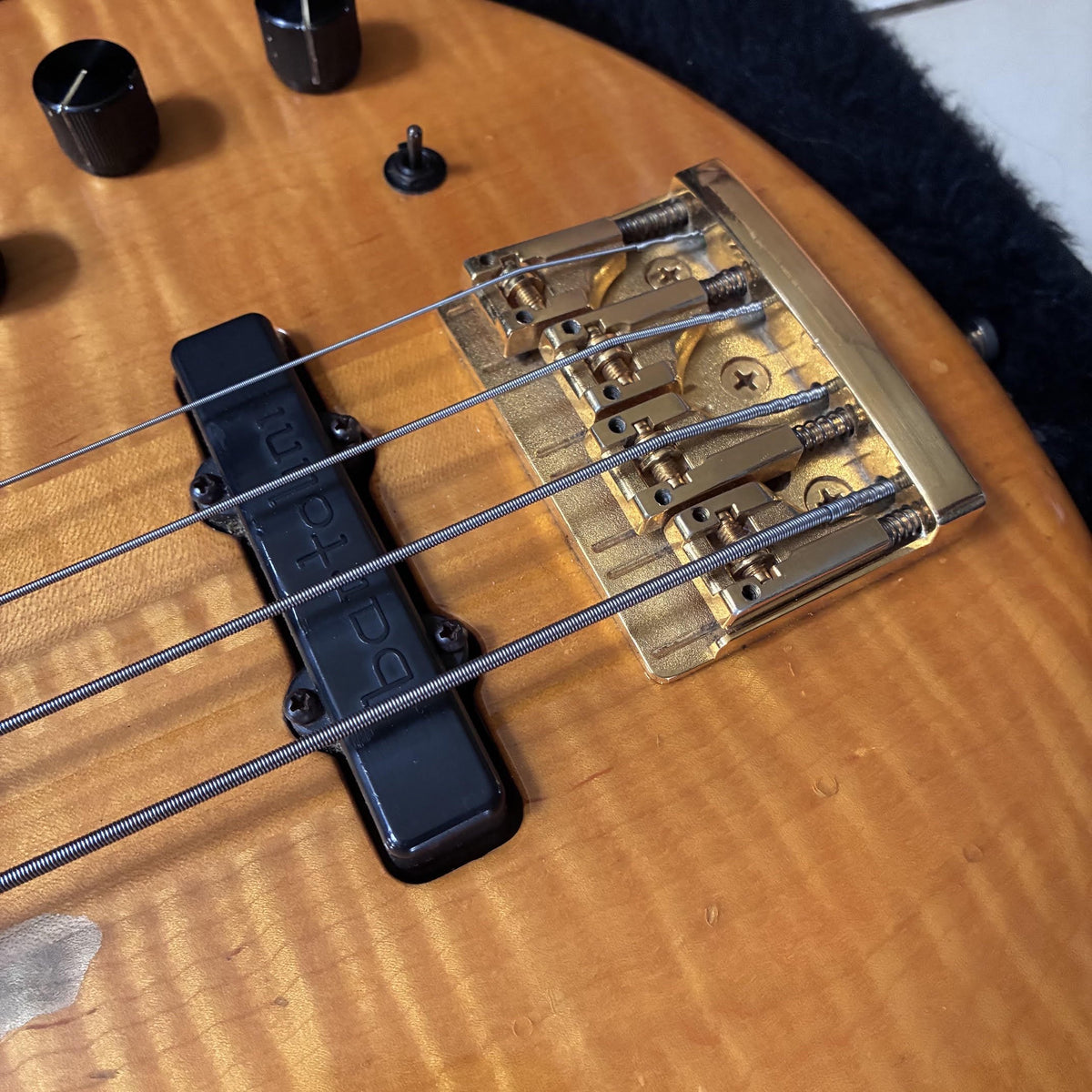 Vintage 1989 Pedulla MVP AAAA Bass Guitar & Case