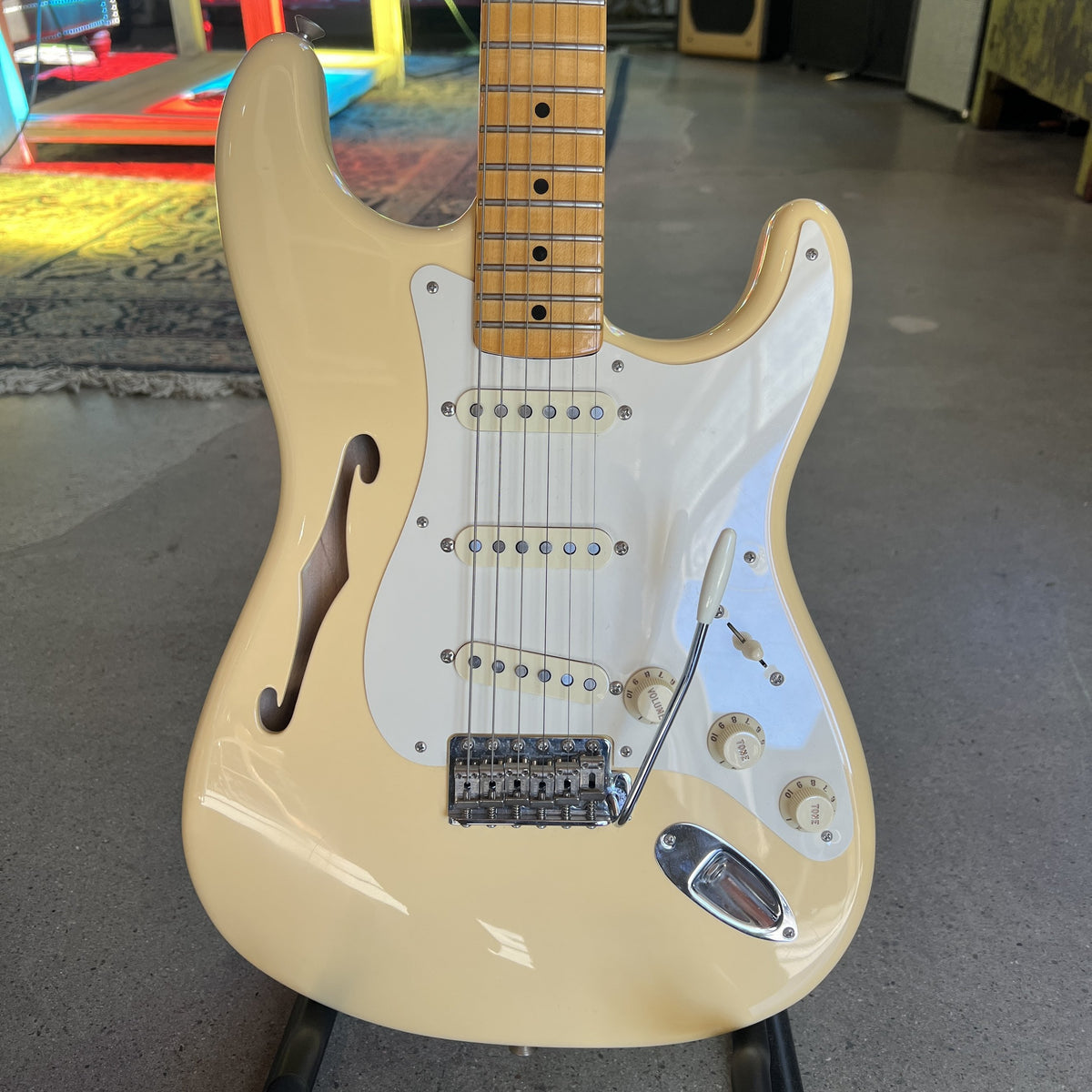 2018 Fender Eric Johnson Signature Stratocaster Thinline - Vintage White