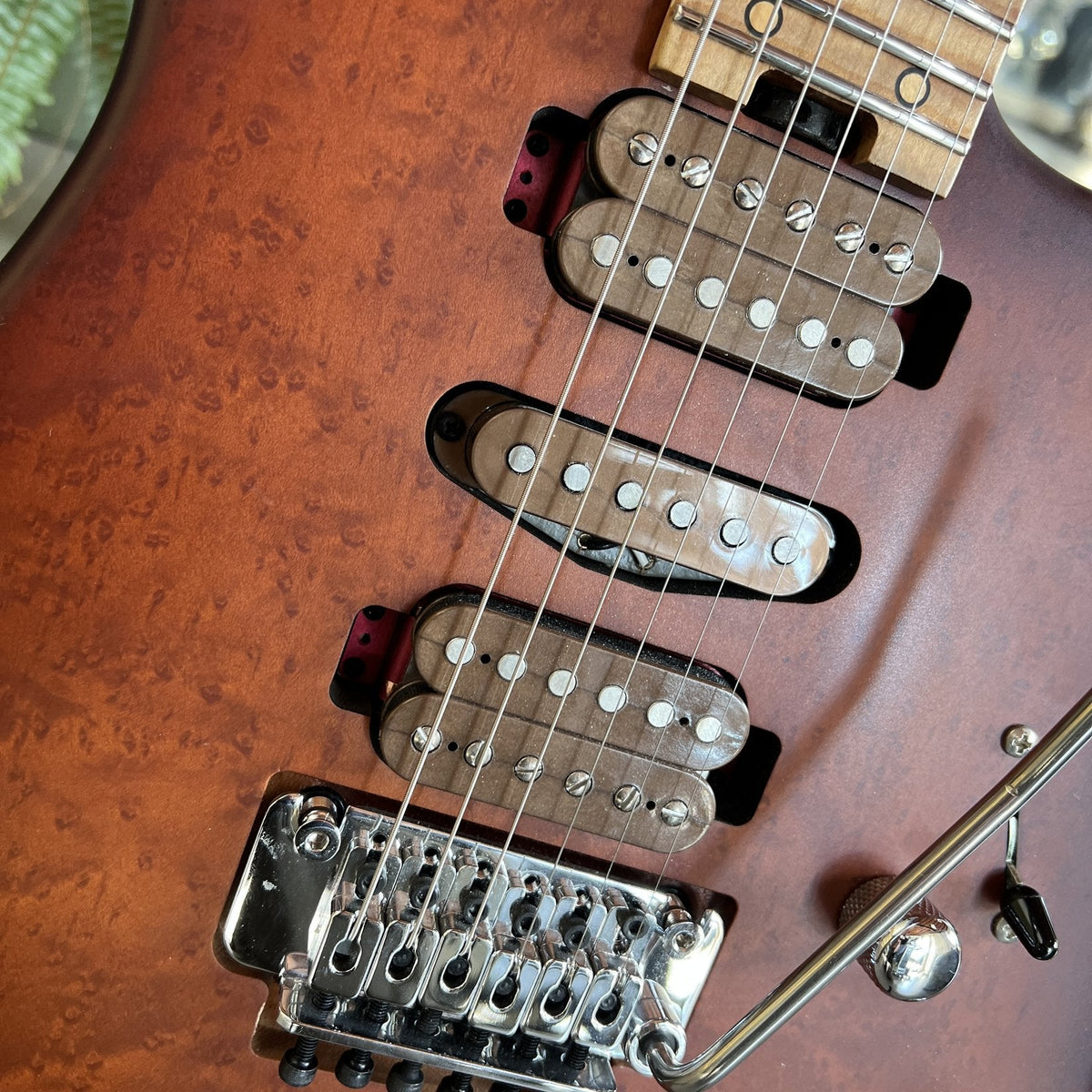 Charvel Guthrie Govan Signature HSH Limited Britannica Red - 2016