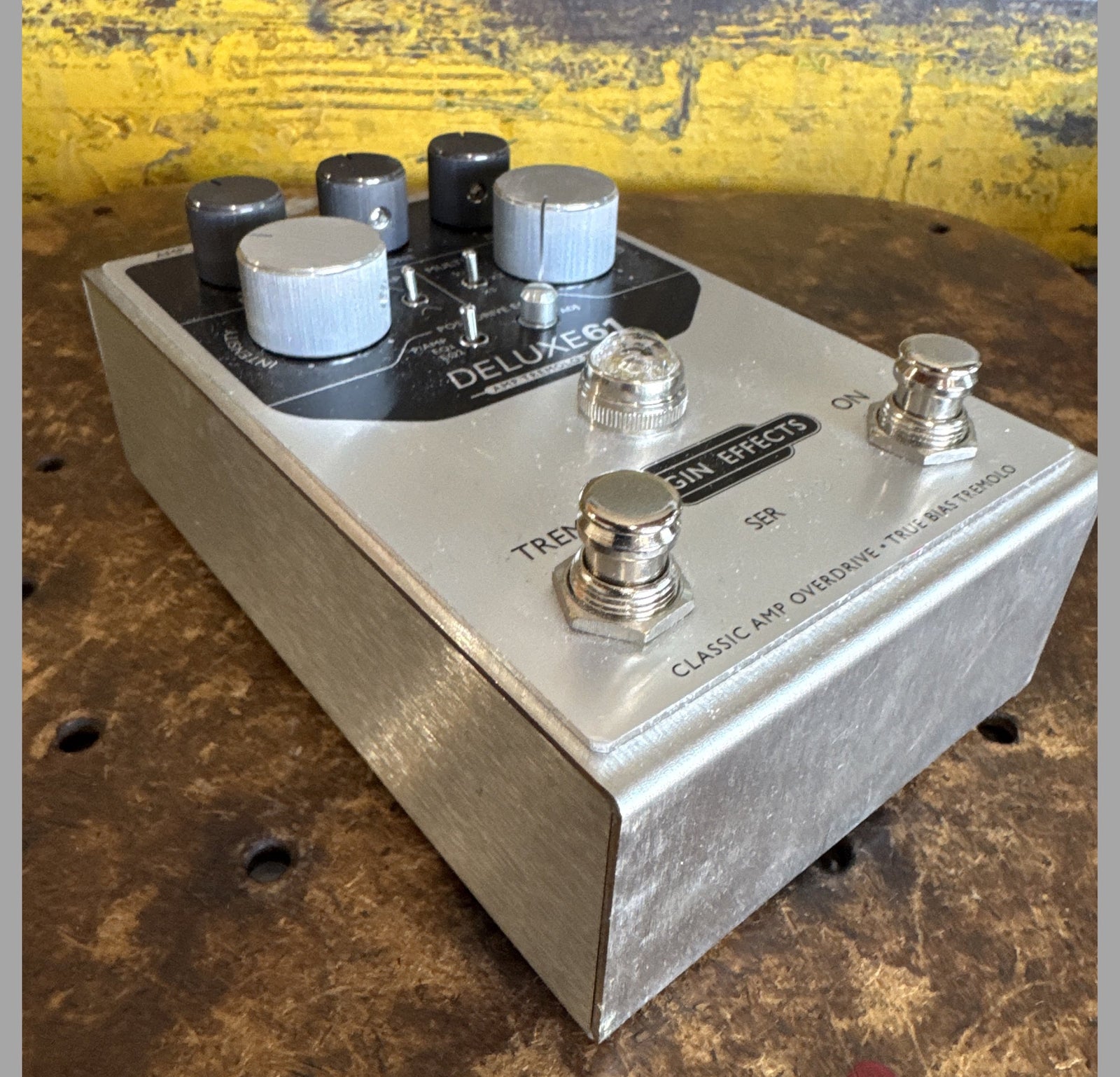 Origin Effects Deluxe61 Amp Tremolo & Drive