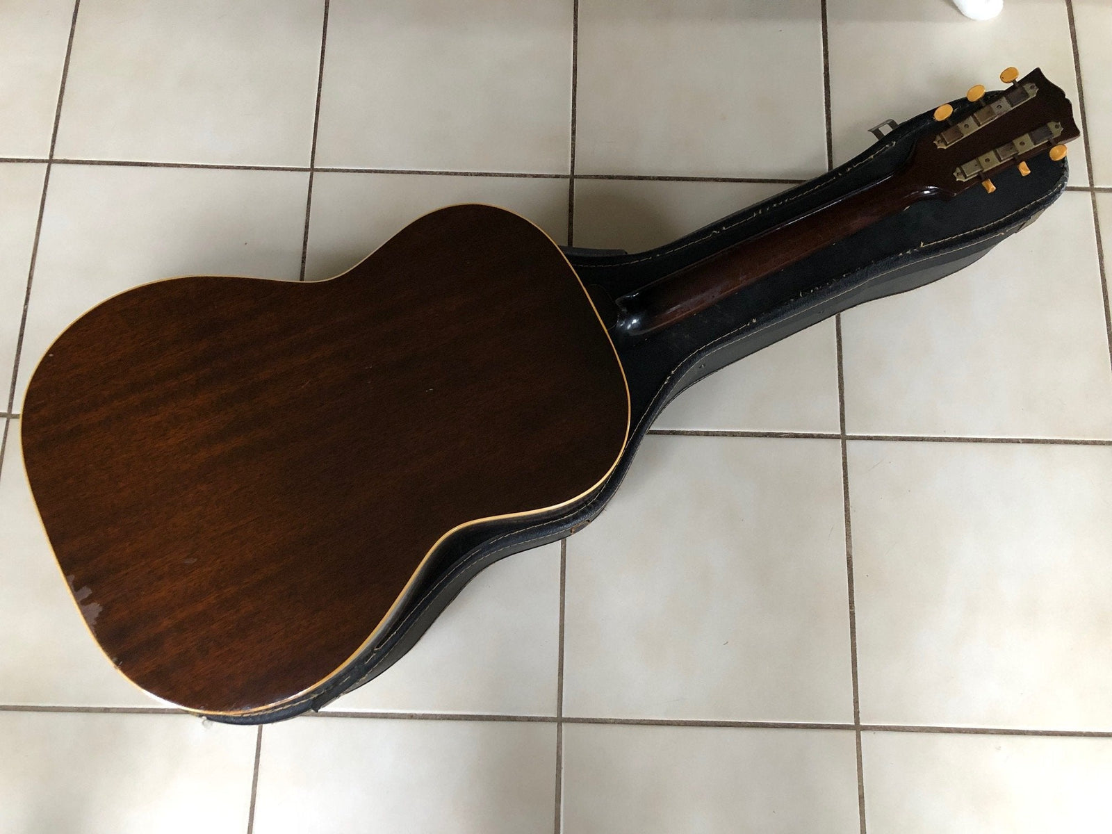 Vintage 1965 Gibson LG-1 Acoustic Guitar
