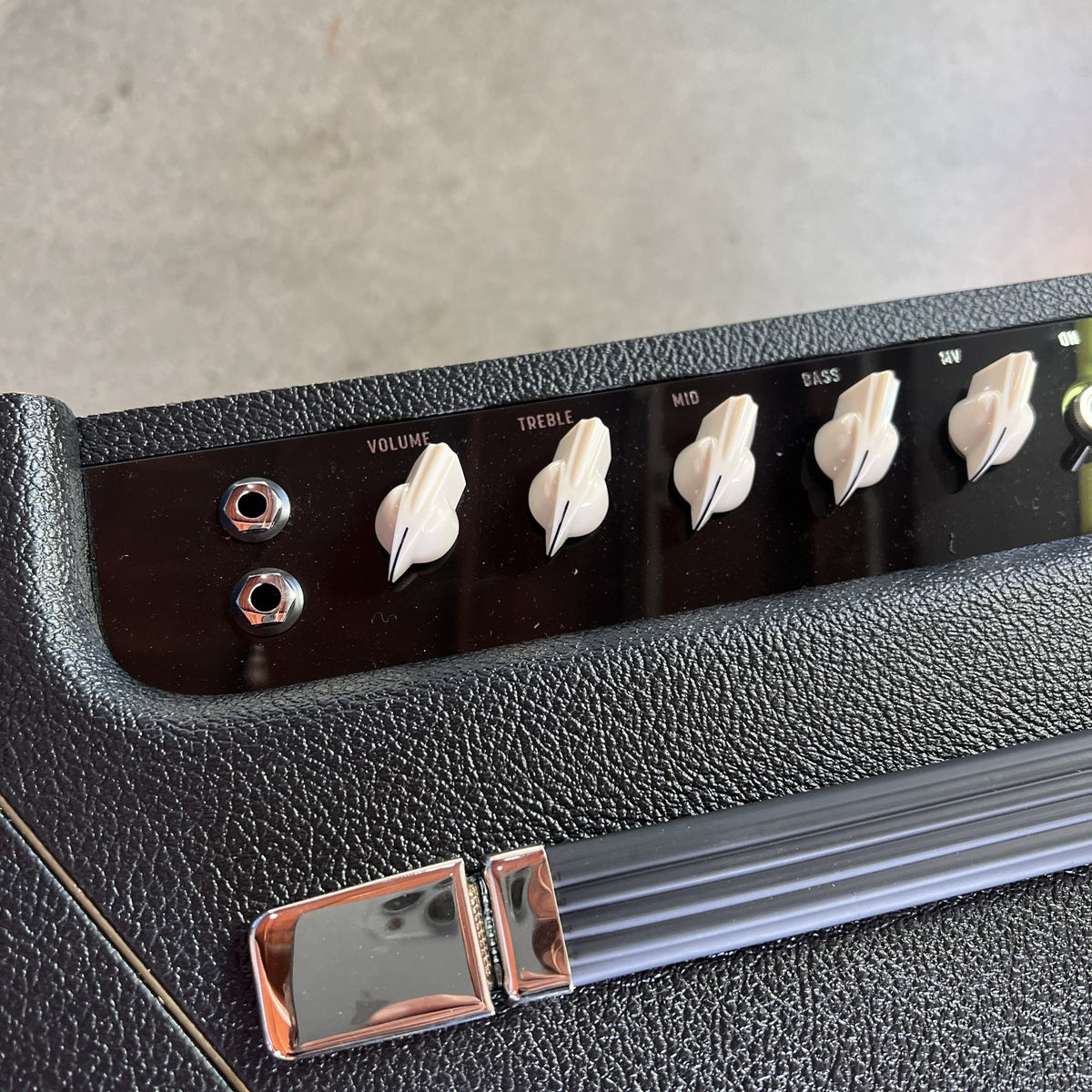 Divided by 13 BTR 23 Combo - Black Bronco Tolex / Black