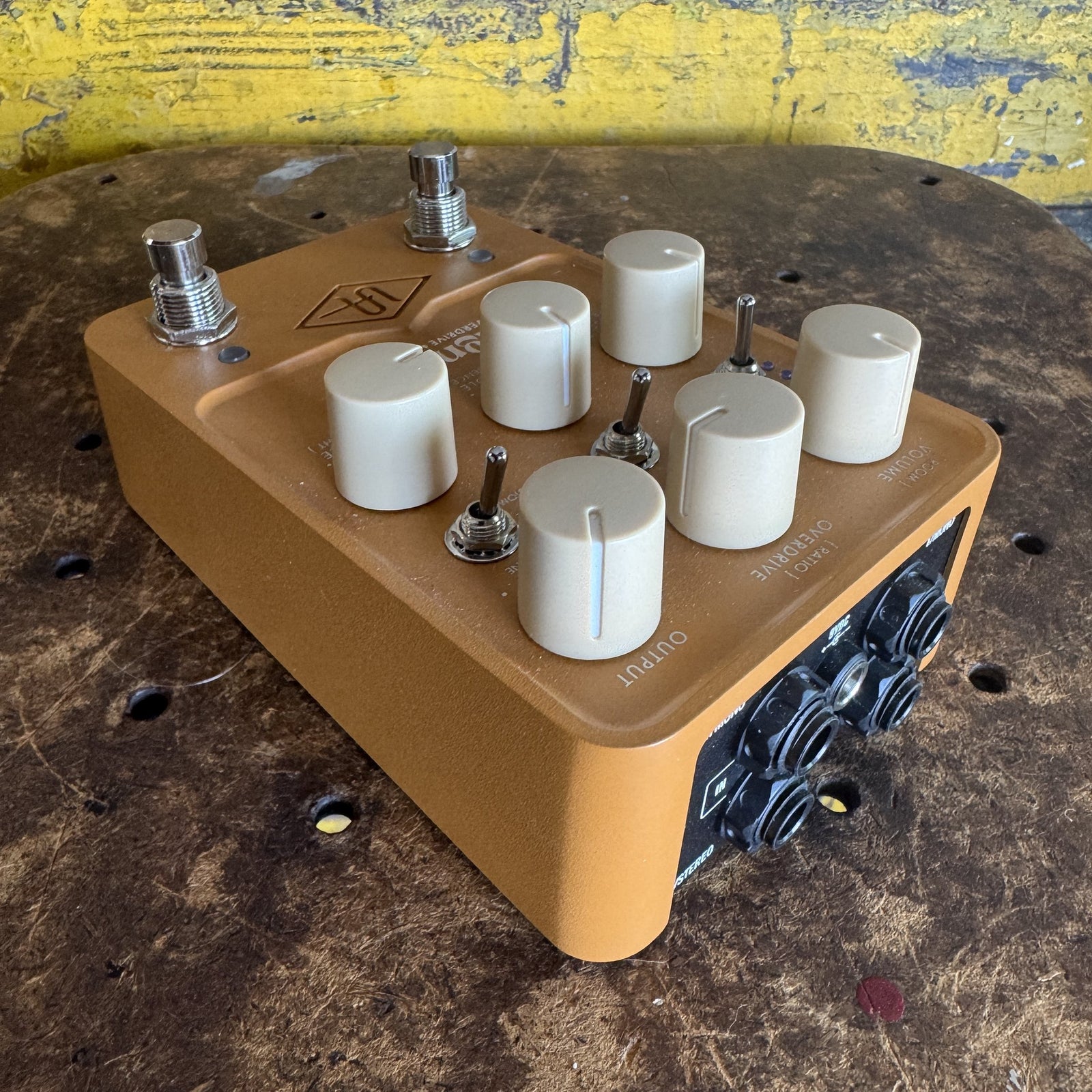 Universal Audio Enigmatic '82 Overdrive Special