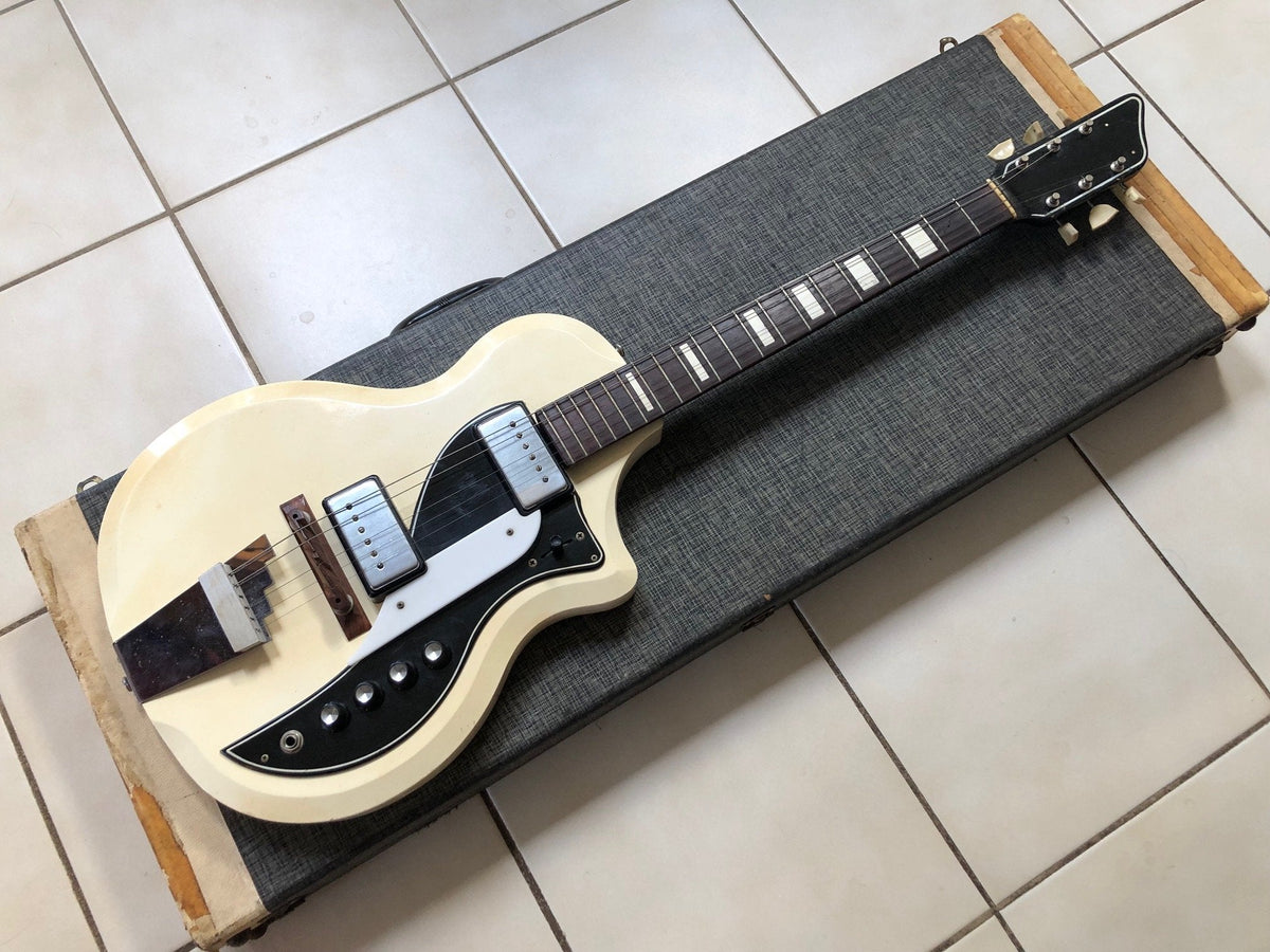 Vintage 1962 Supro Valco Dual Tone Electric Guitar and Case