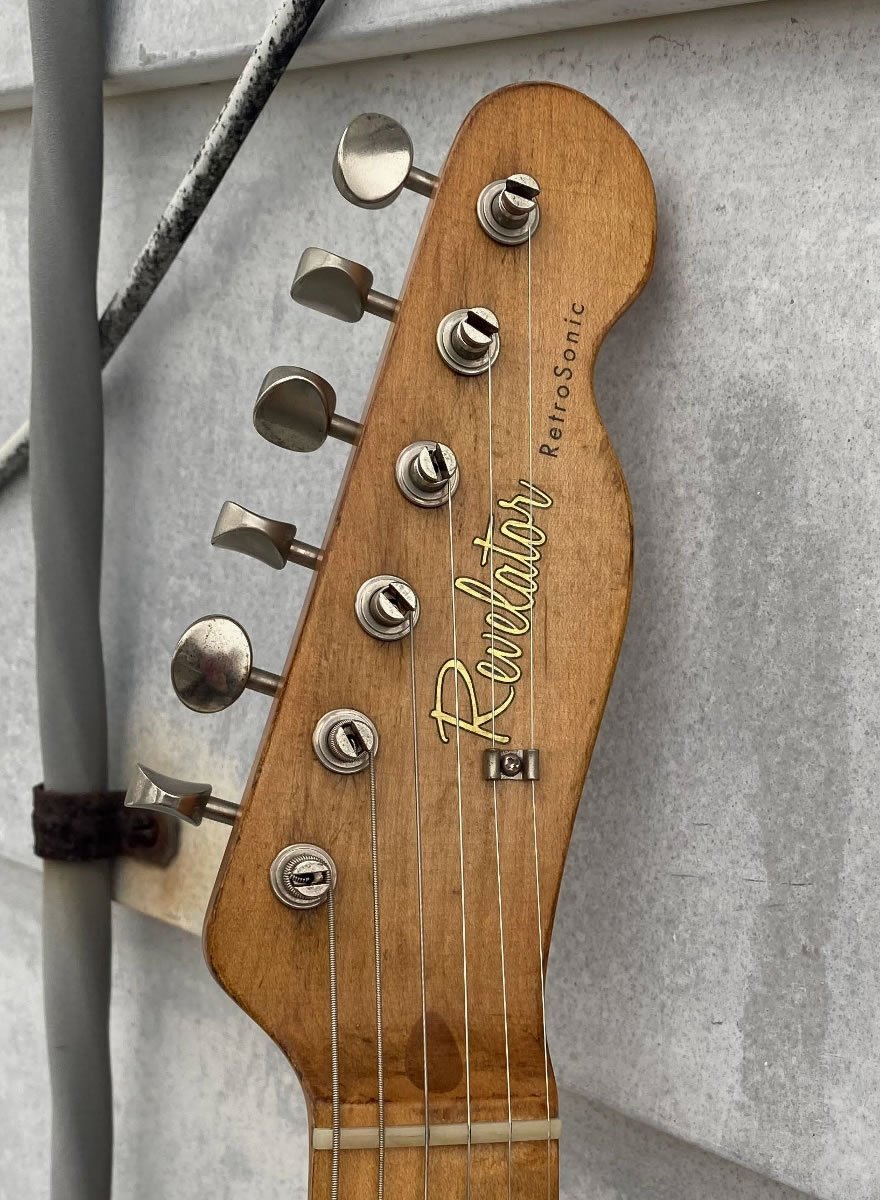 Revelator Guitars - '50s Retrosonic T-Style - Black Guard / Butterscotch Blonde #62145